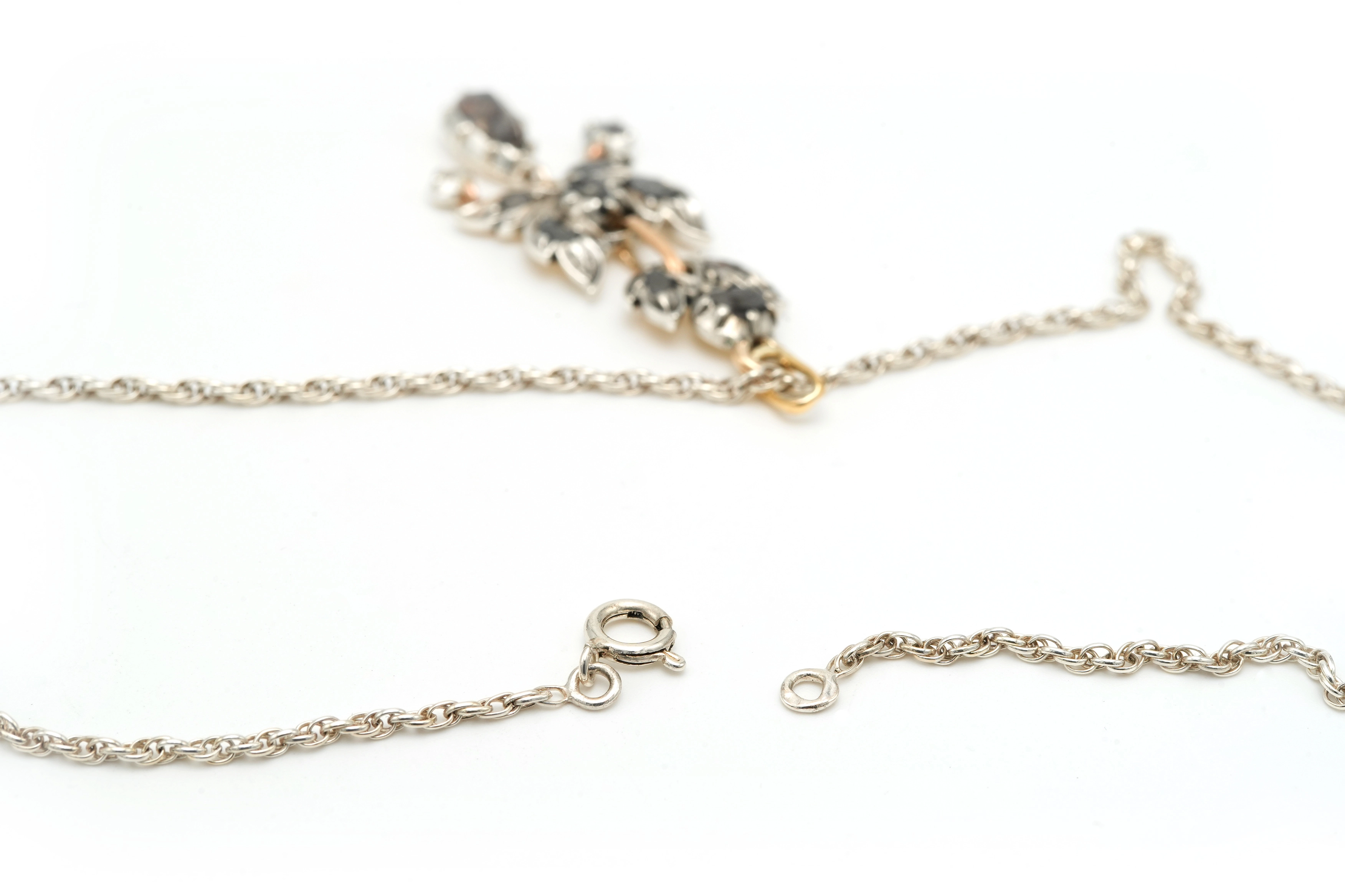 Collier Napoléon III en or jaune 18 carats, argent, pierre du Rhin et diamants "taille" rose - 6