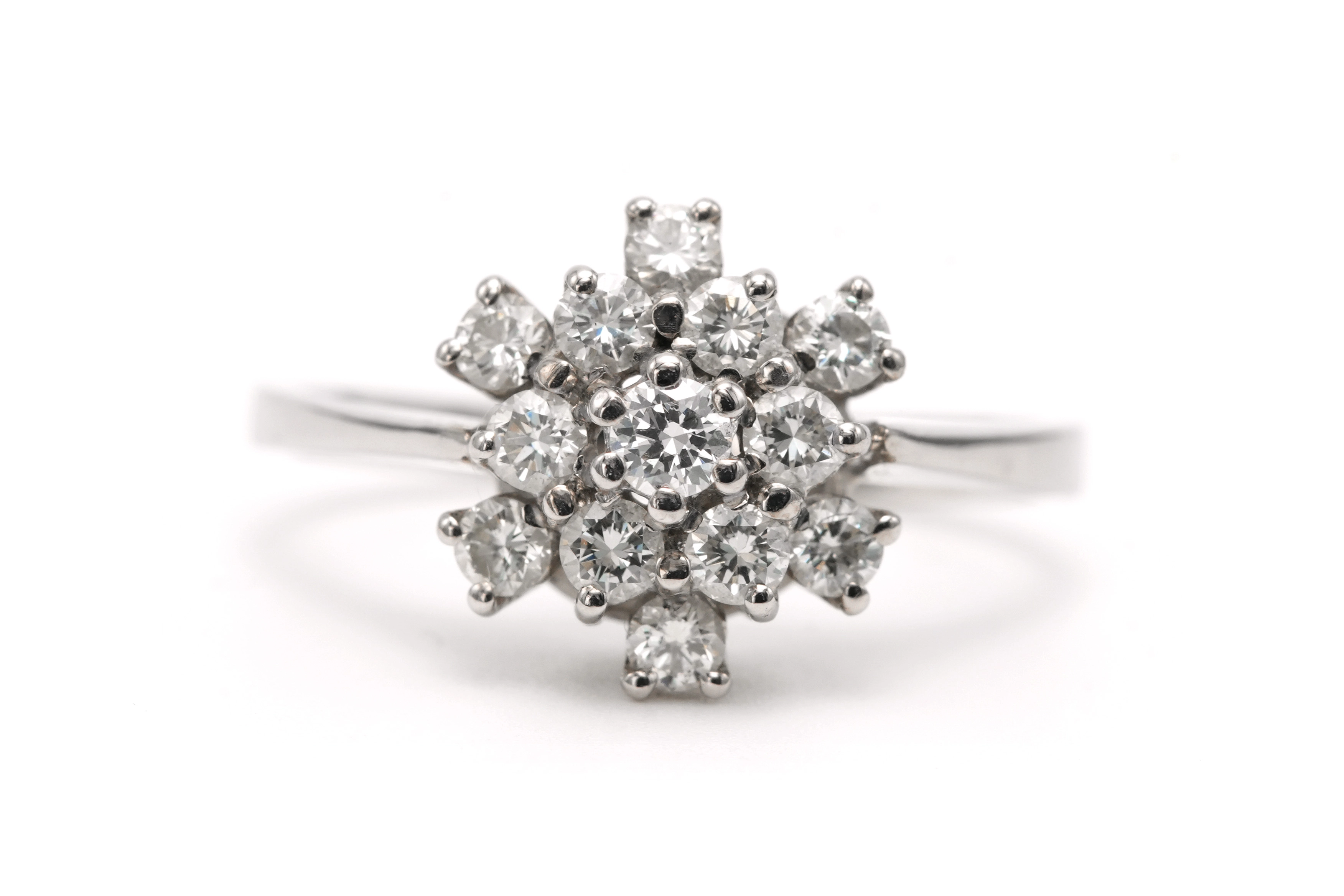 Bague contemporaine en or blanc 18 carats sertie de diamants "taille" brillant (+-0.56ct) - - 1