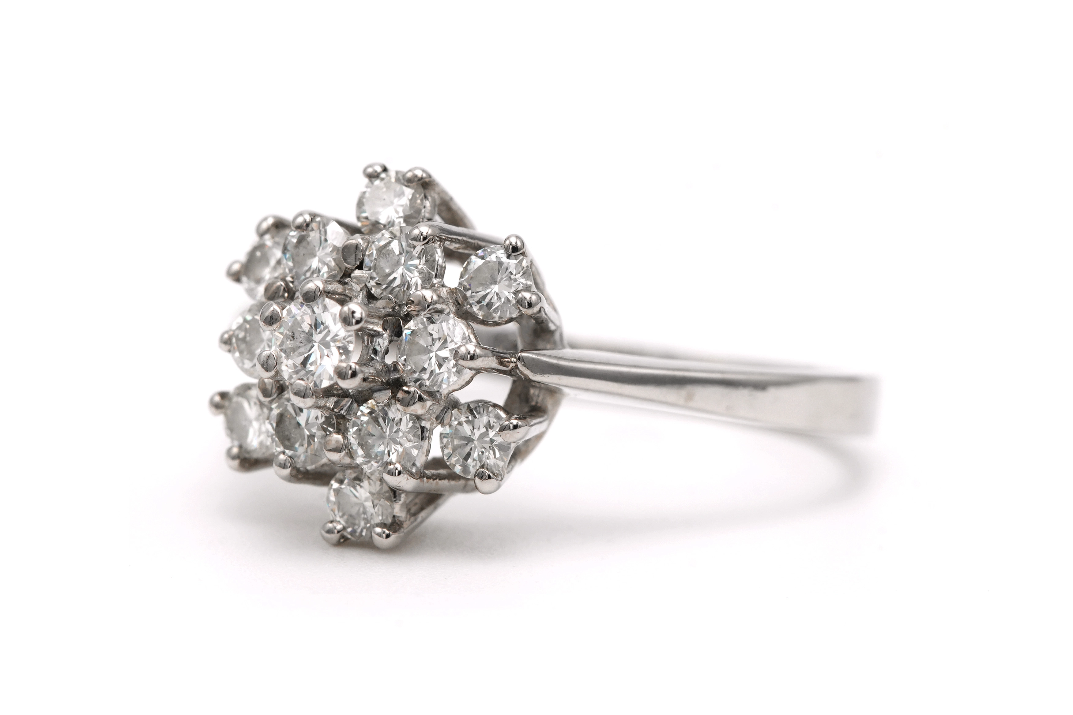 Bague contemporaine en or blanc 18 carats sertie de diamants "taille" brillant (+-0.56ct) - - 2