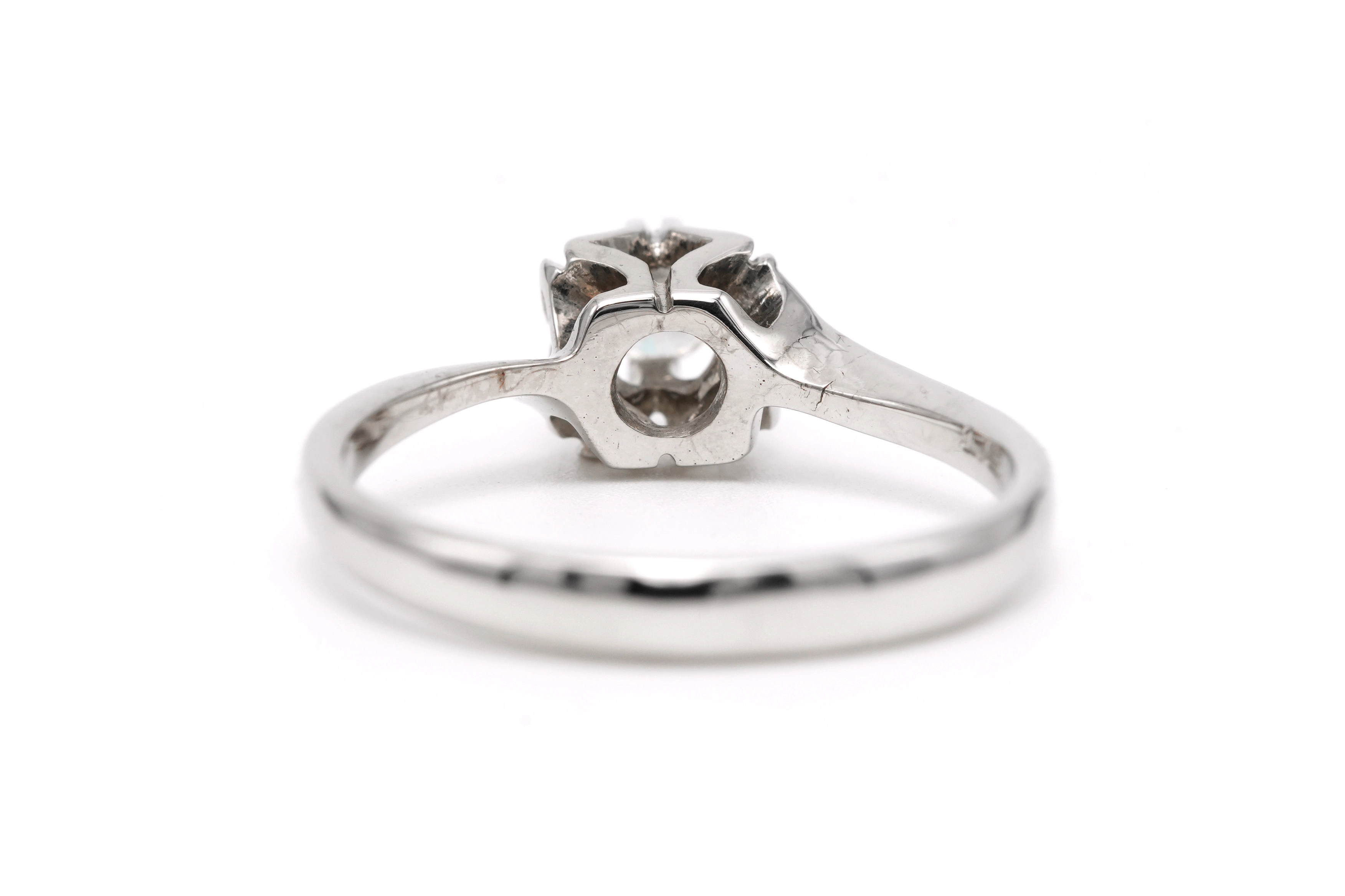 Bague contemporaine en or blanc 18 carats sertie d'un diamant "taille" brillant (+-0.18ct) - - 4