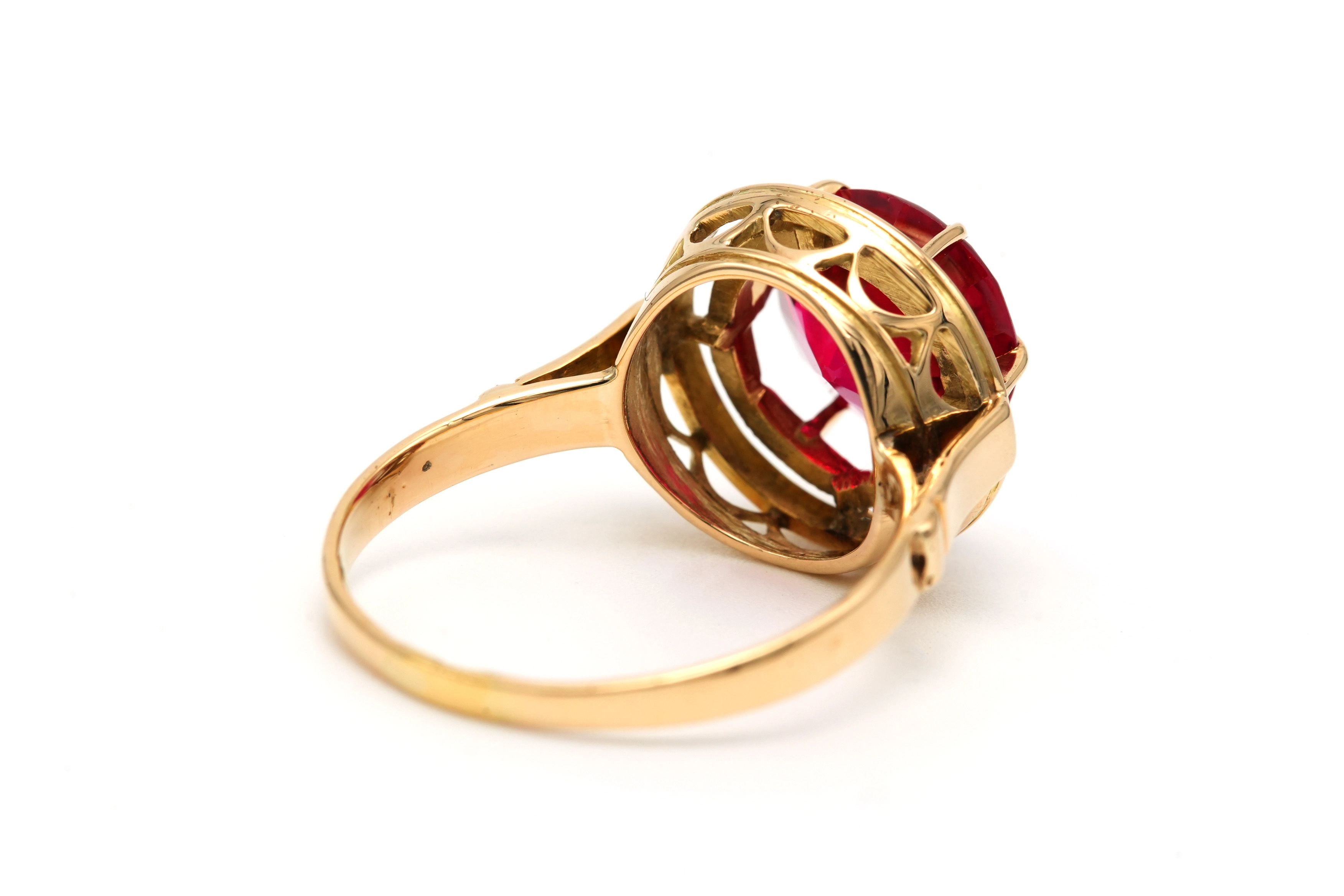 Bague Art Déco en or jaune 18 carats sertie d'un rubis de synthèse - 5