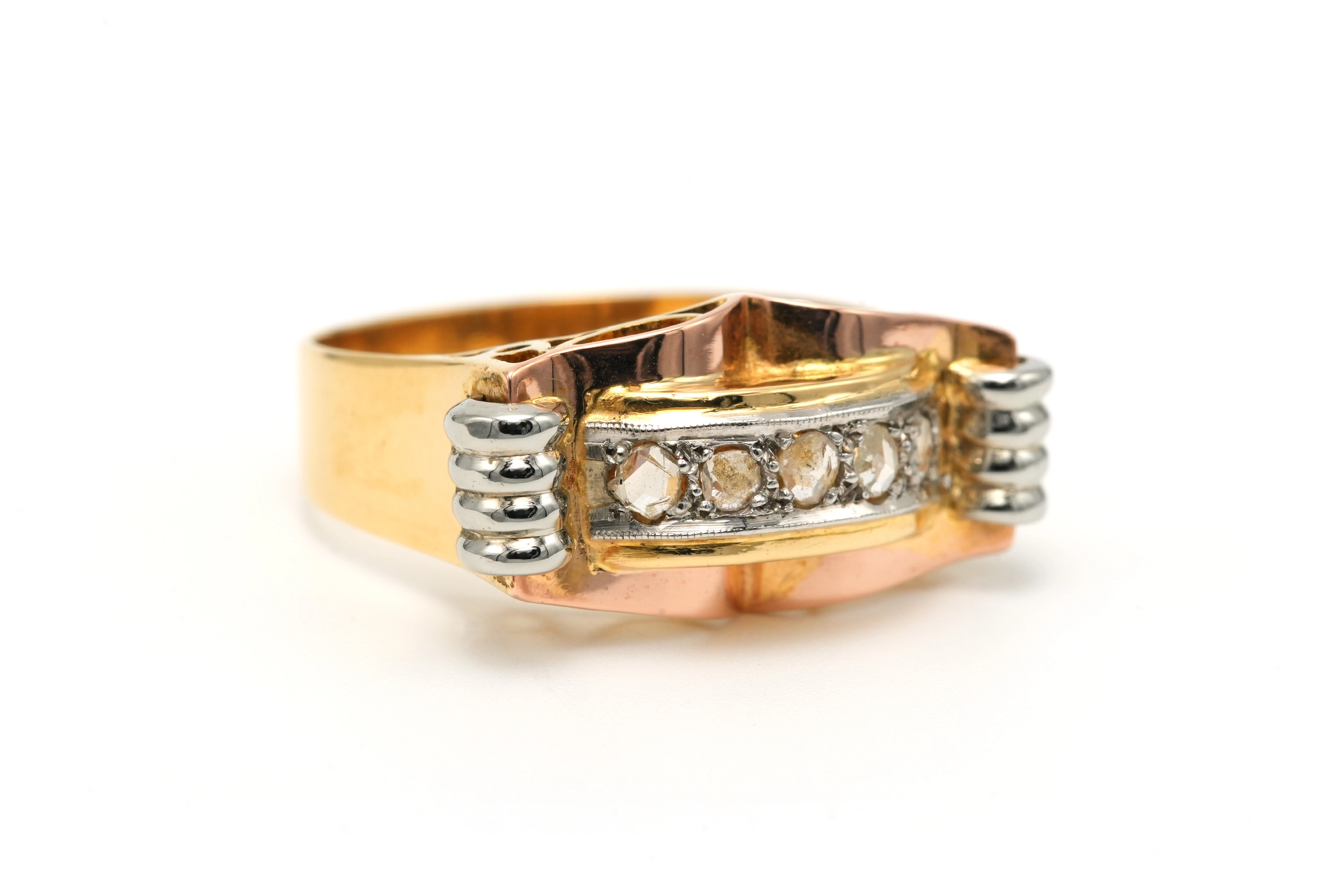 Bague Art Déco en or jaune et blanc 18 carats sertie de diamants "taille" rose - 6