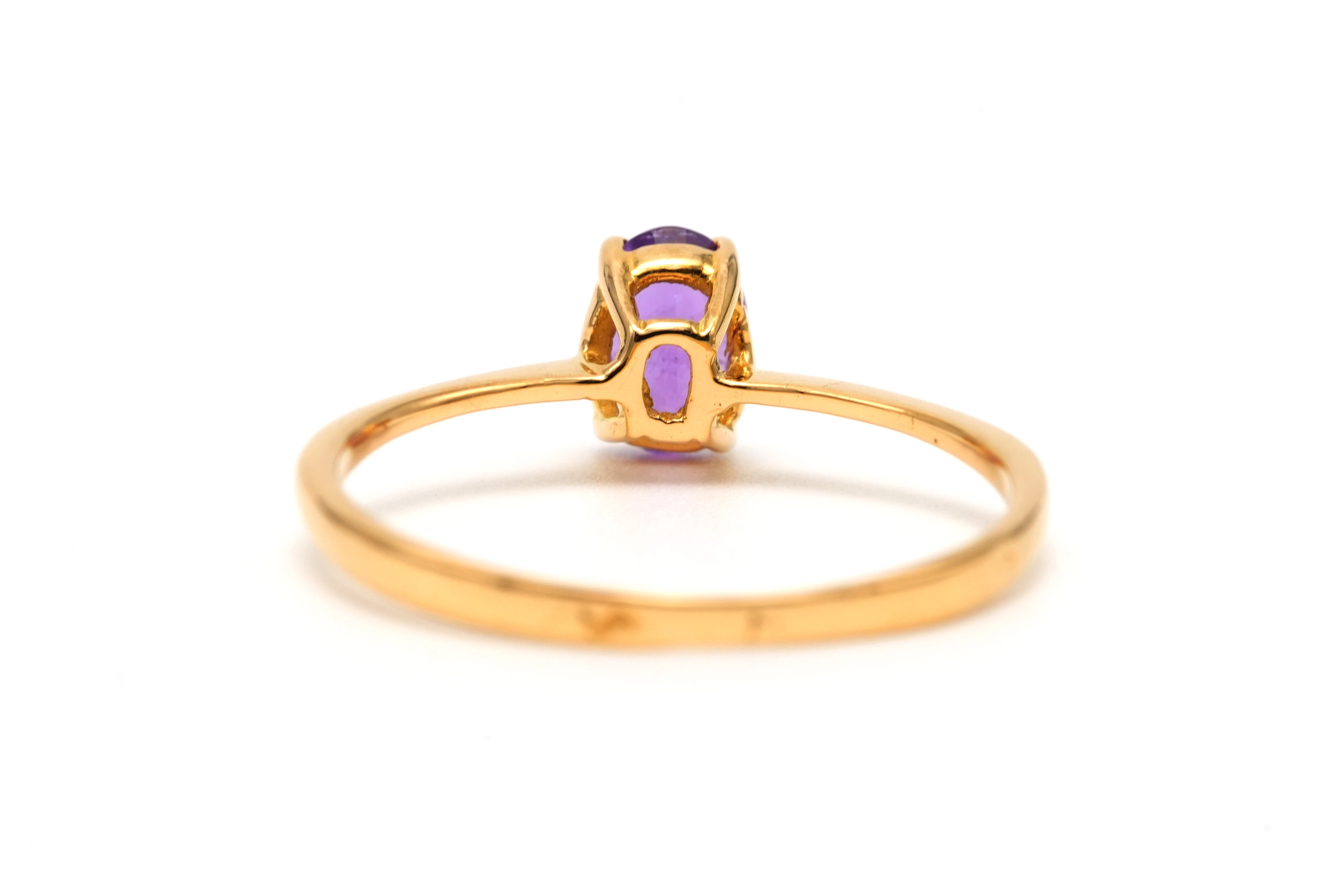 Bague contemporaine en or jaune 18 carats sertie d'une améthyste - 4