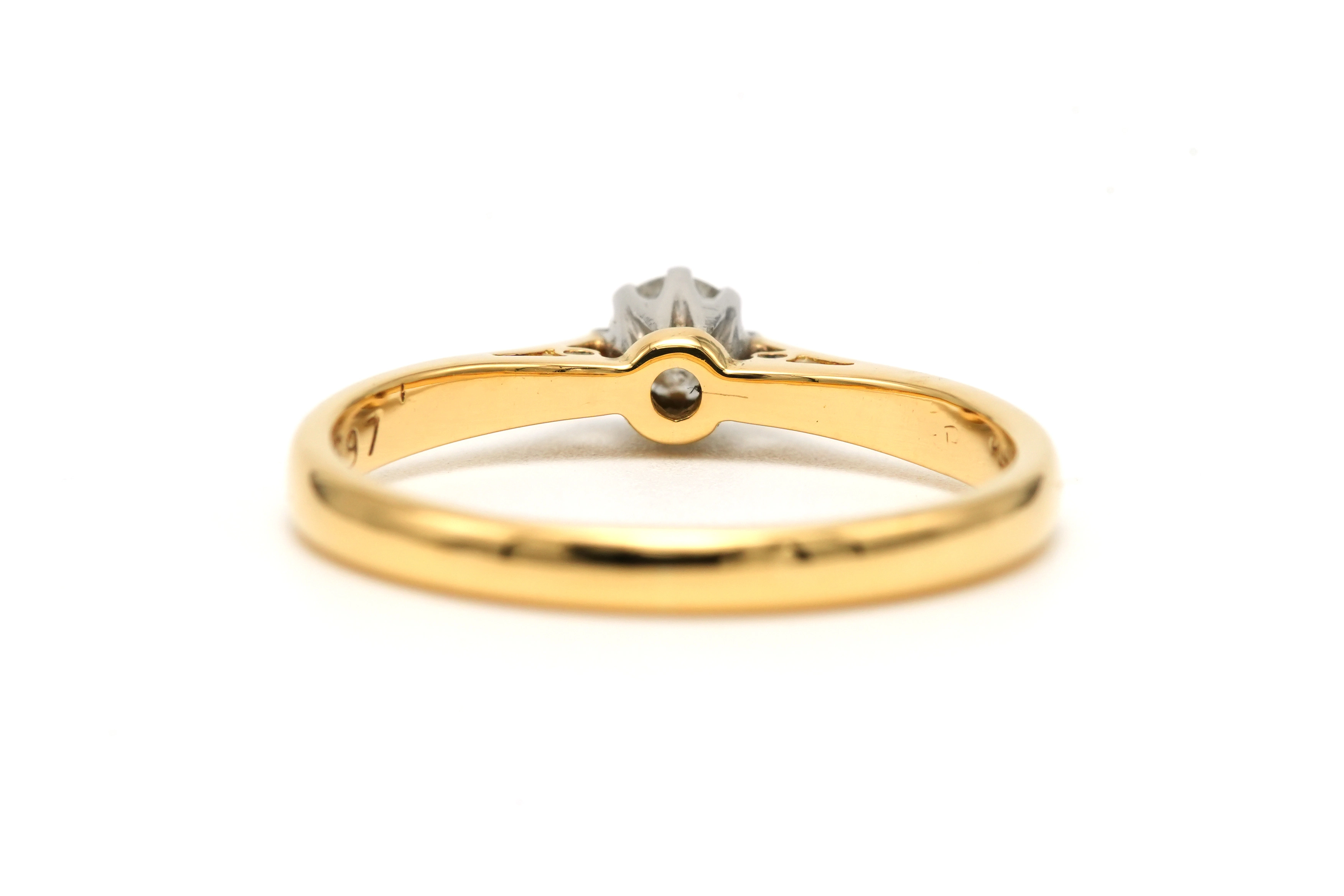 Solitaire contemporain en or jaune et blanc 18 carats serti d'un diamant "taille" brillant (+-0.14ct) - 4