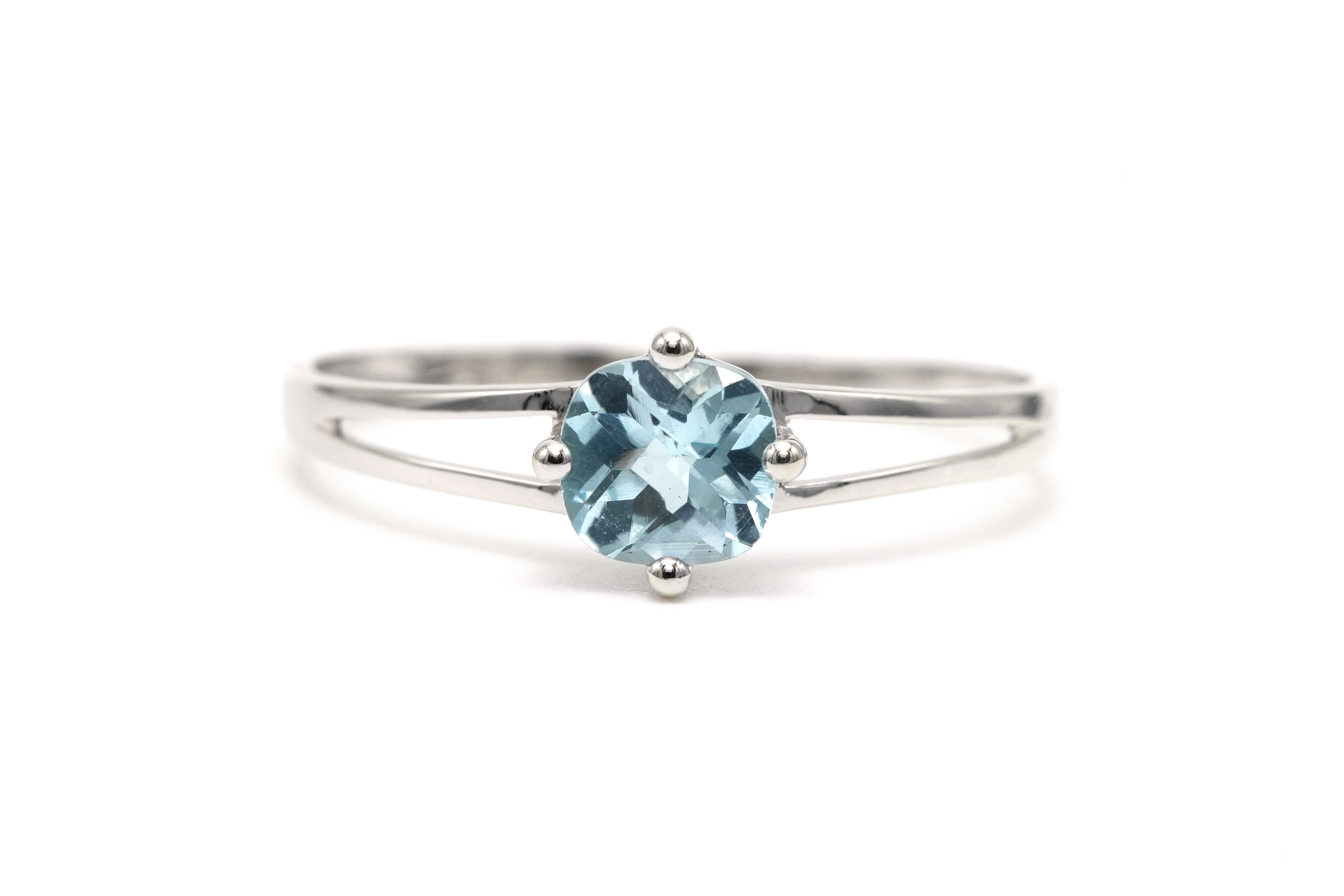 Bague contemporaine en or blanc 9 carats sertie d'une topaze - - 1