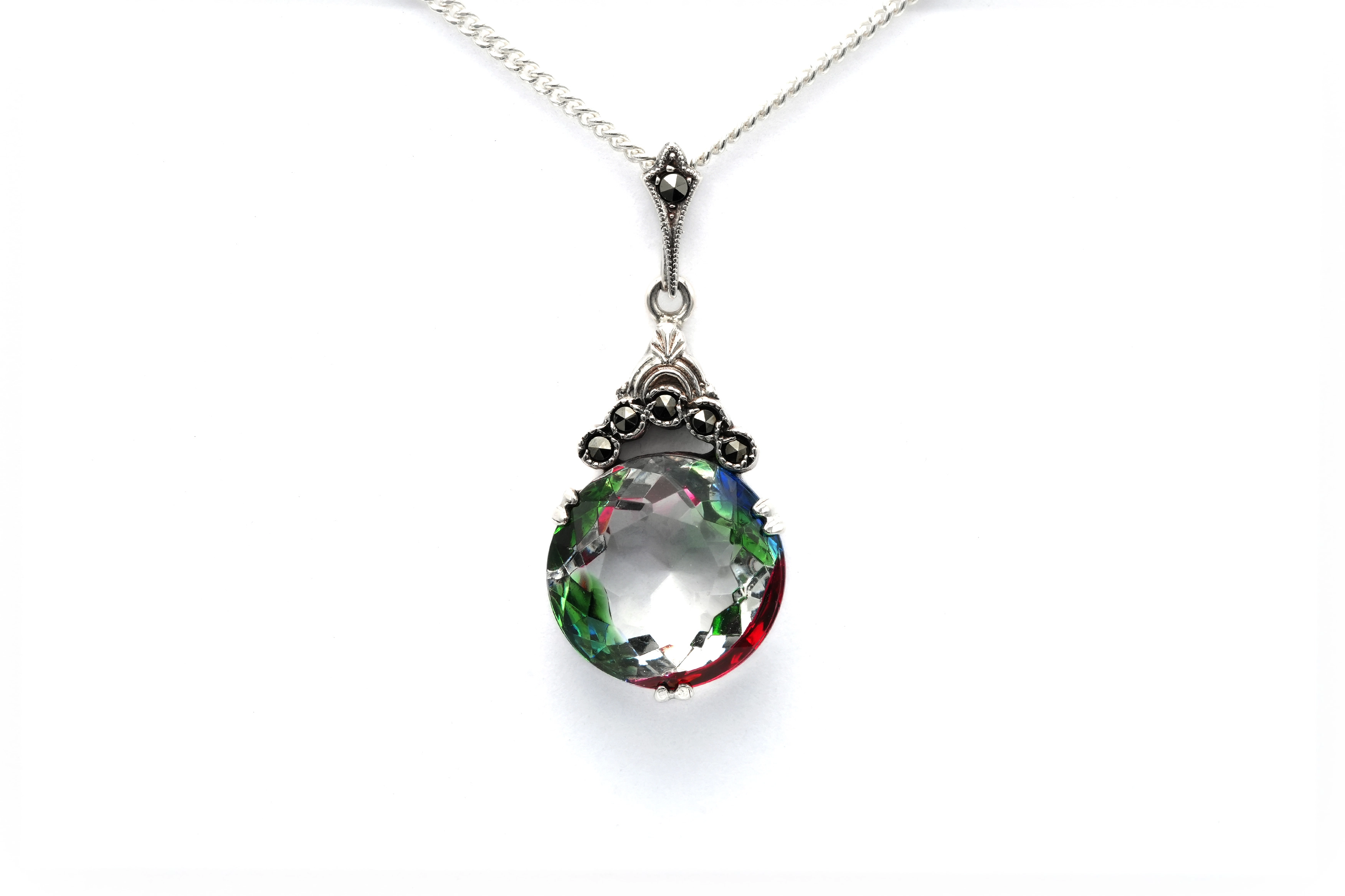 Pendentif Art Déco en argent 835 serti de marcassites et d'une pierre du Rhin - - 1