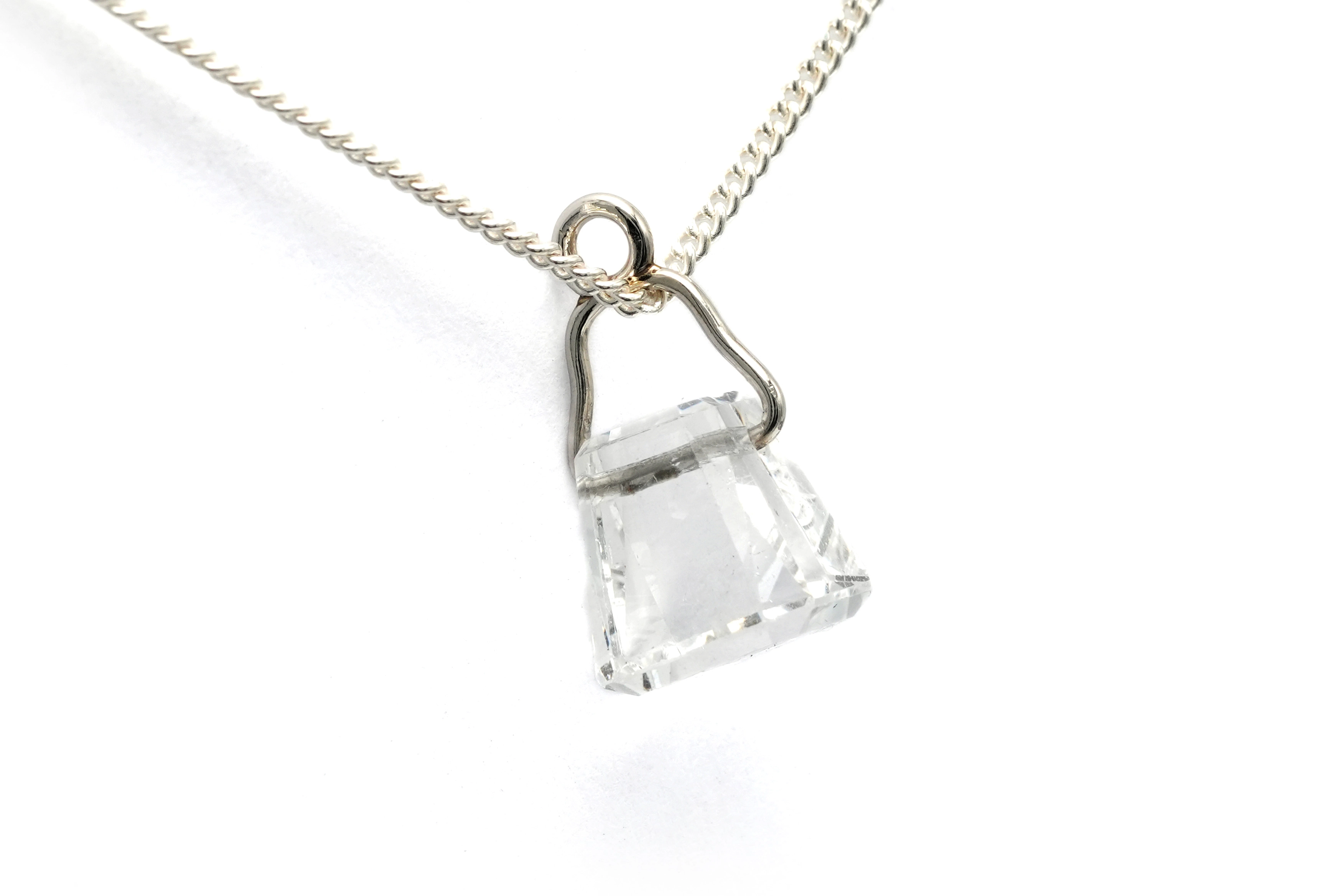 Pendentif Napoléon III en argent serti d'un cristal de roche