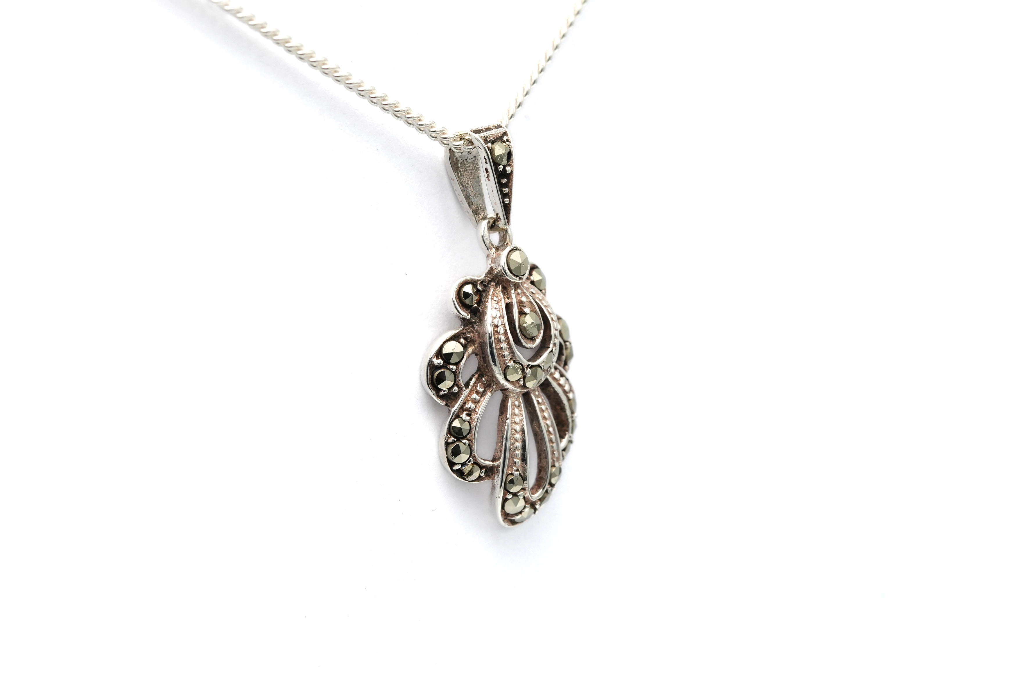 Pendentif Art Déco en argent 835 serti de marcassites