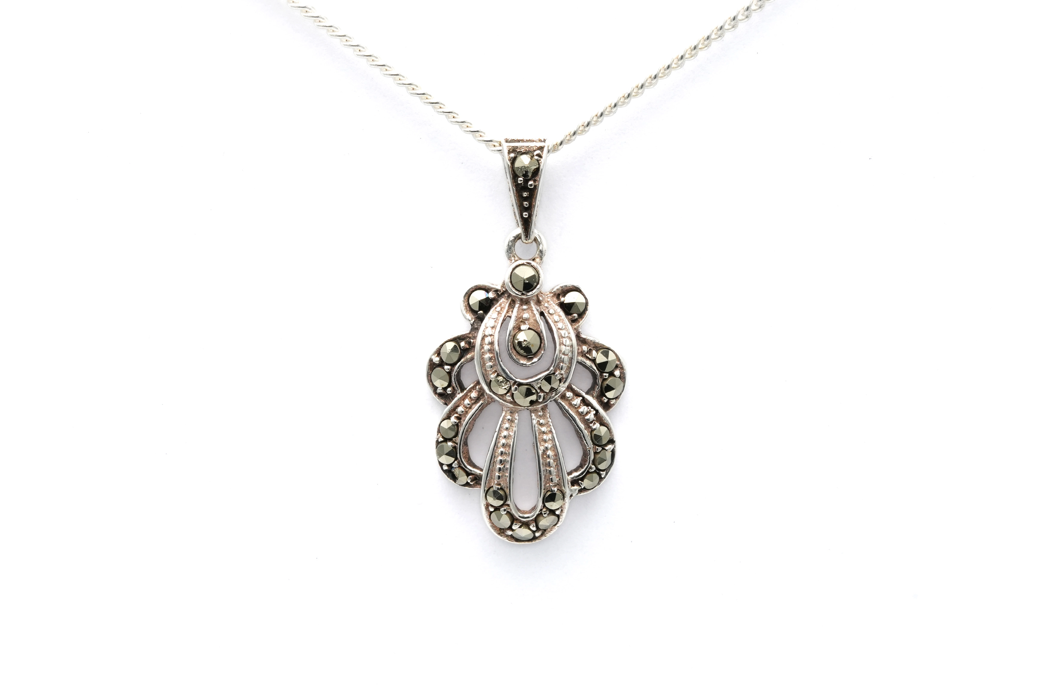 Pendentif Art Déco en argent 835 serti de marcassites - - 1
