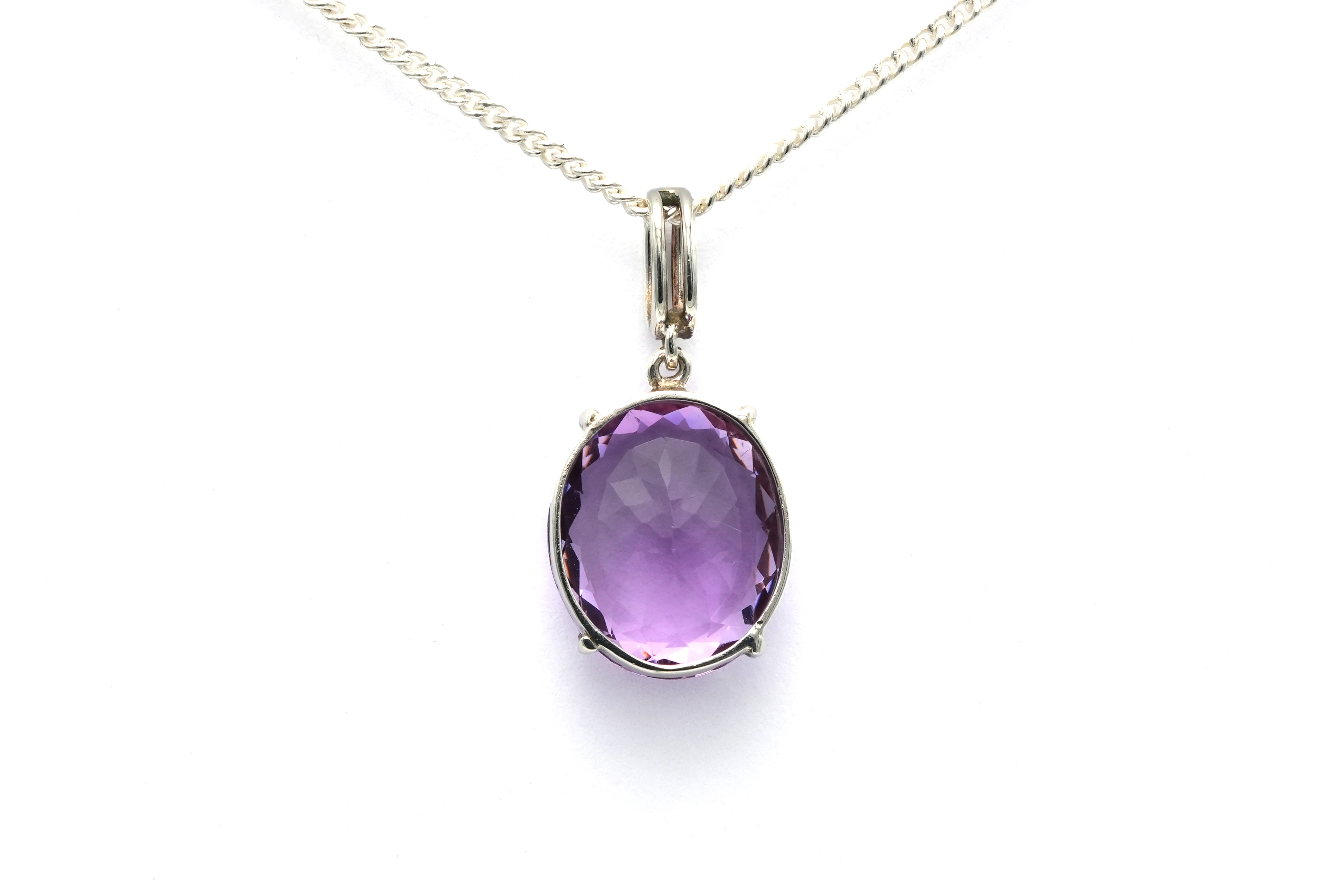 Pendentif Art Déco en argent serti d'une améthyste