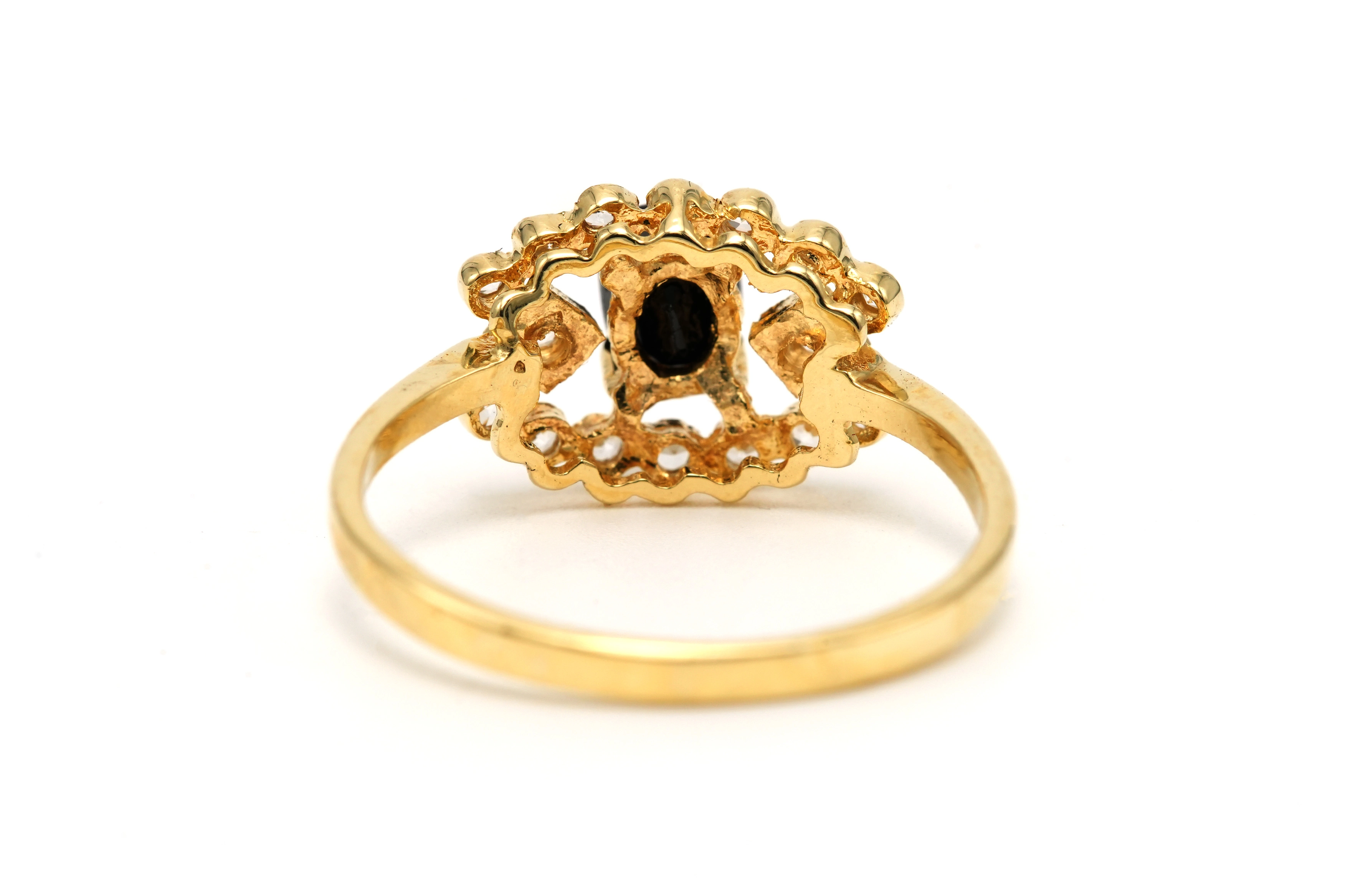 Bague Art Déco en or jaune 14 carats sertie d'un saphir et de diamants "taille" 8/8 - 4