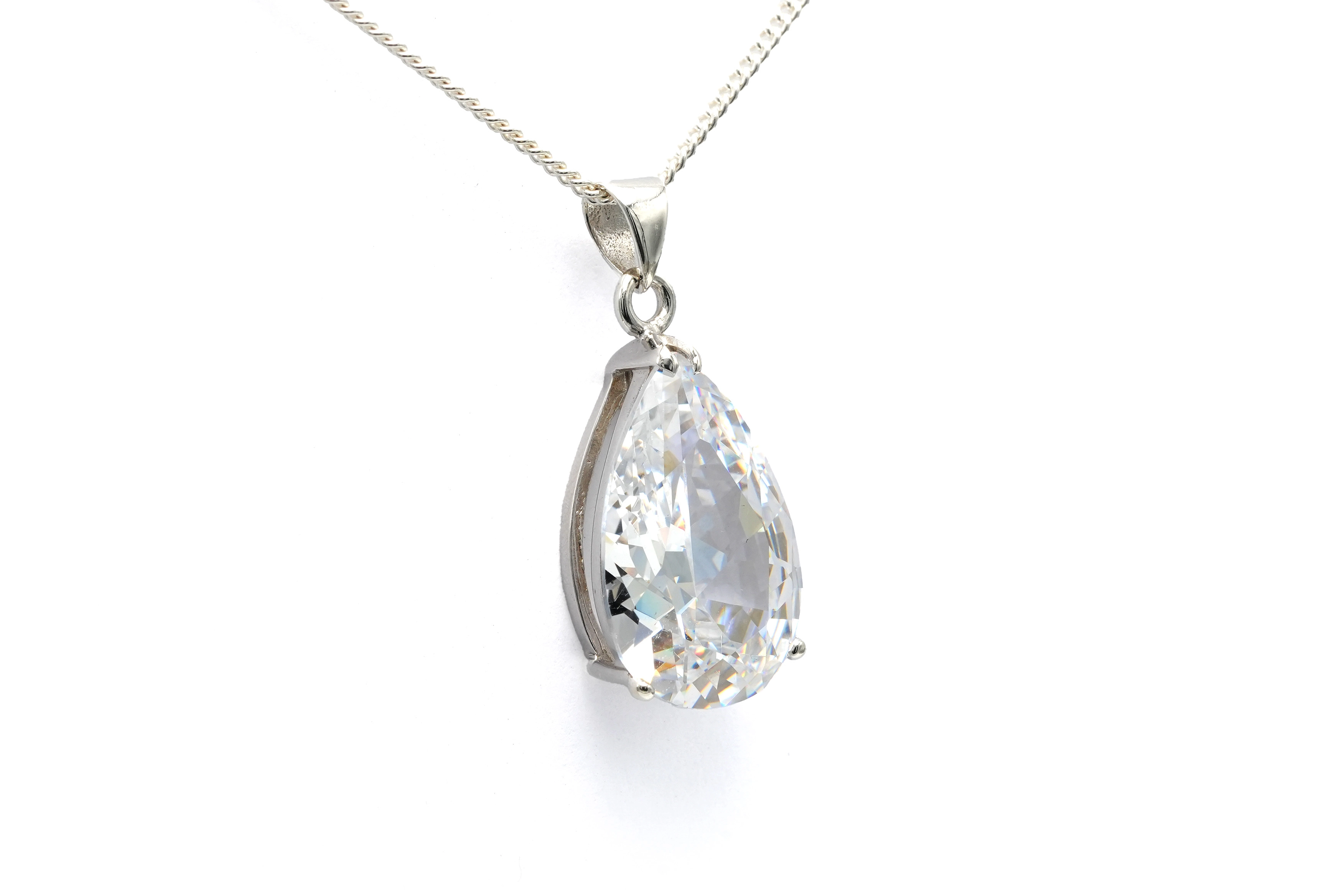 Pendentif contemporain en argent 925 serti d'un zirconium