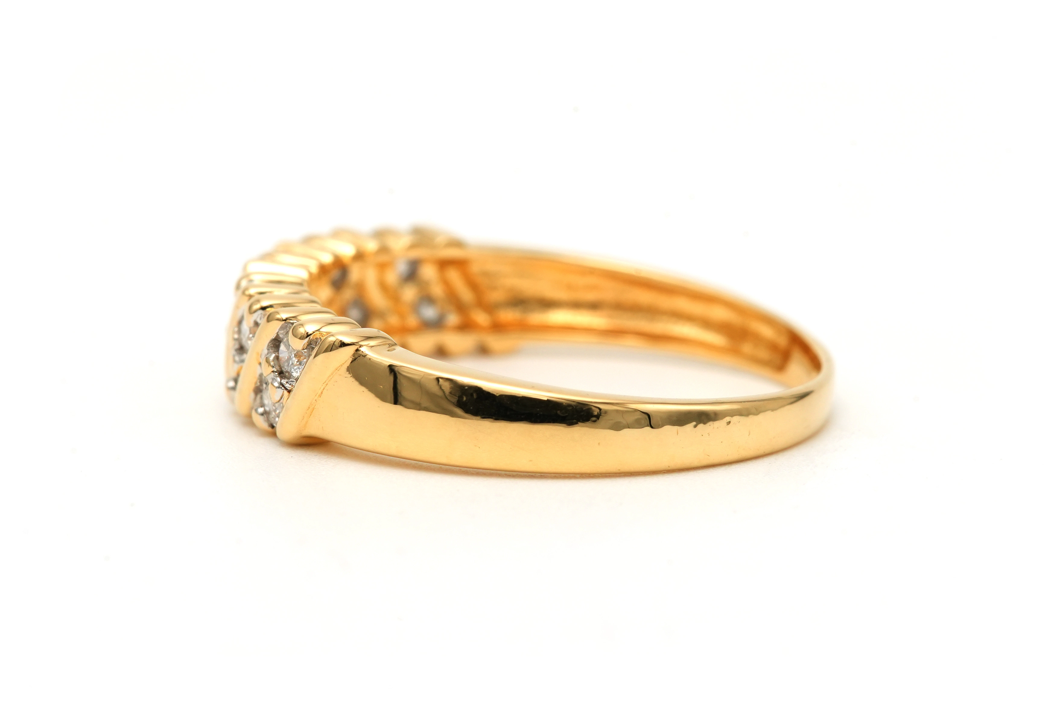 Bague contemporaine en or jaune 18 carats sertie de diamants "taille" brillant (+-0.3ct) - 3