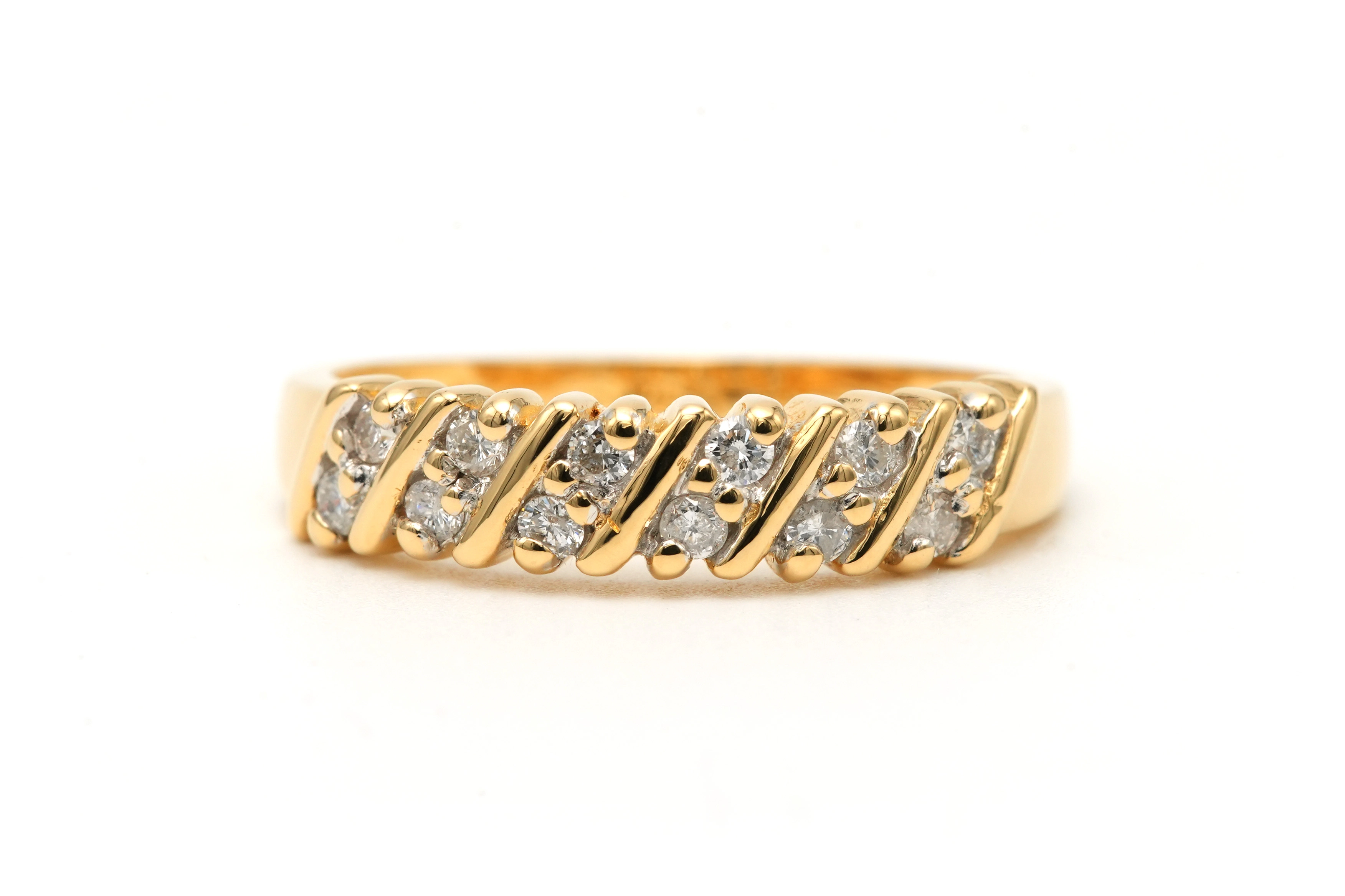 Bague contemporaine en or jaune 18 carats sertie de diamants "taille" brillant (+-0.3ct) - - 1