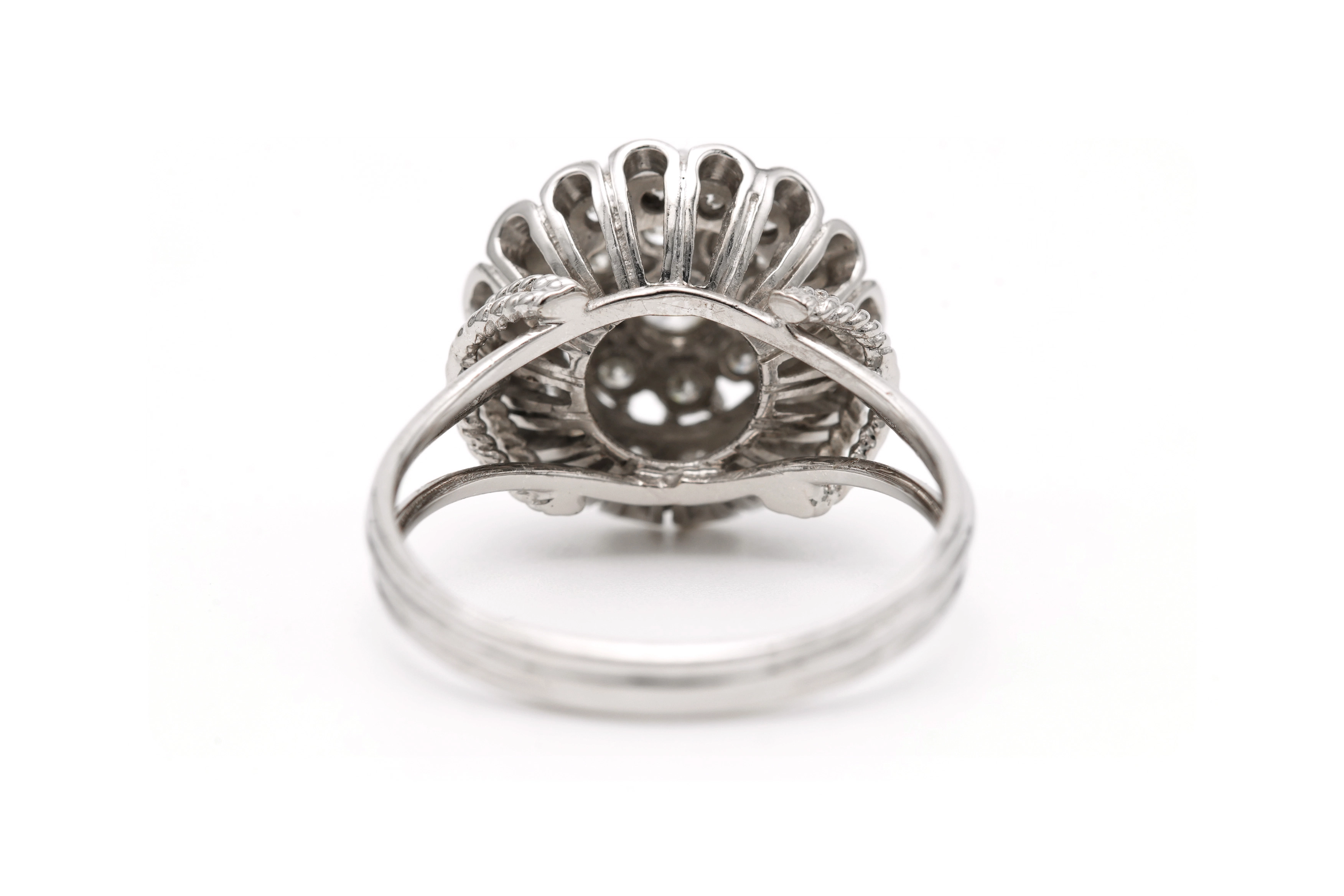 Bague Années 50 en or blanc 18 carats sertie de diamants "taille" brillant (+-1.14ct) - 4