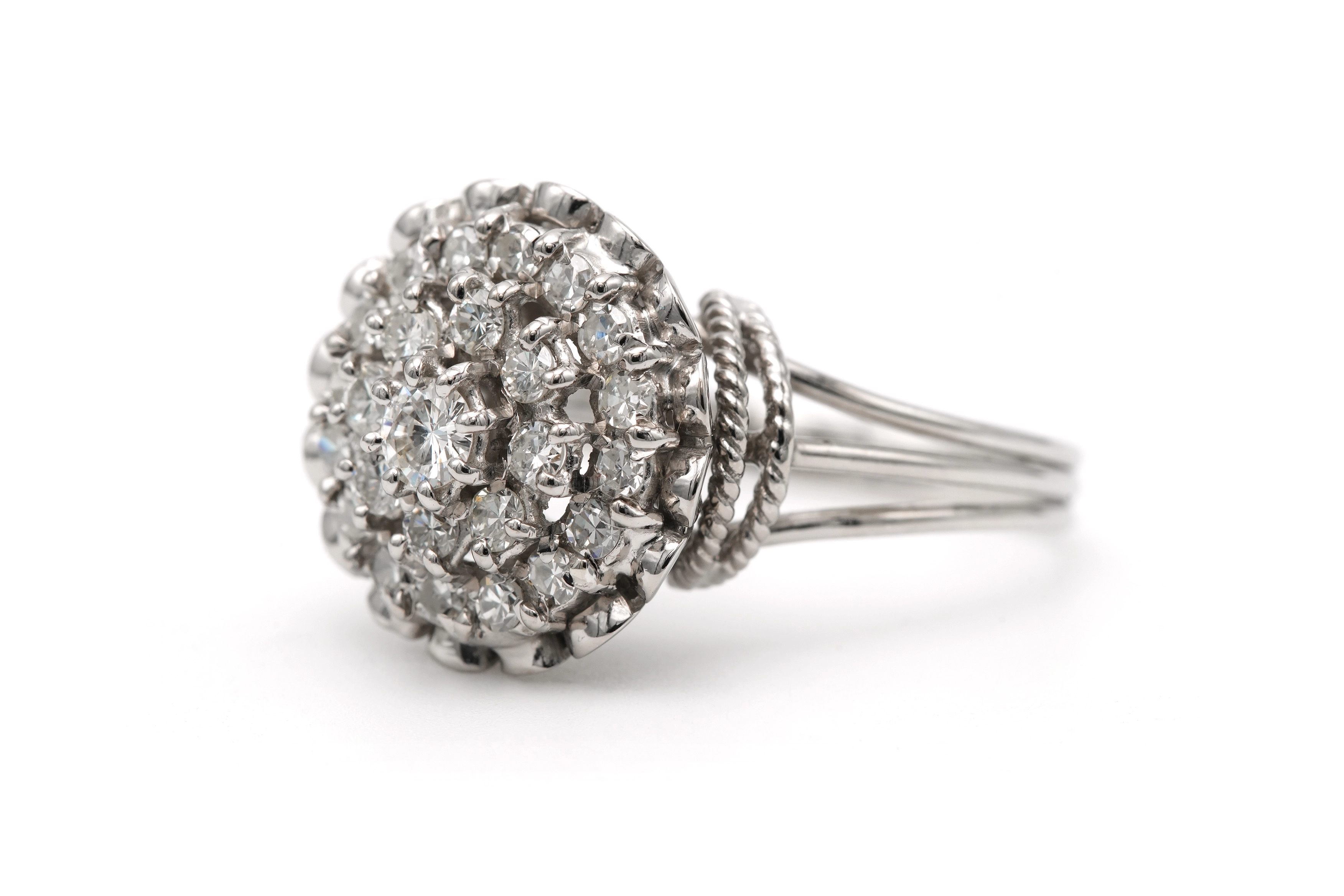 Bague Années 50 en or blanc 18 carats sertie de diamants "taille" brillant (+-1.14ct) - 2