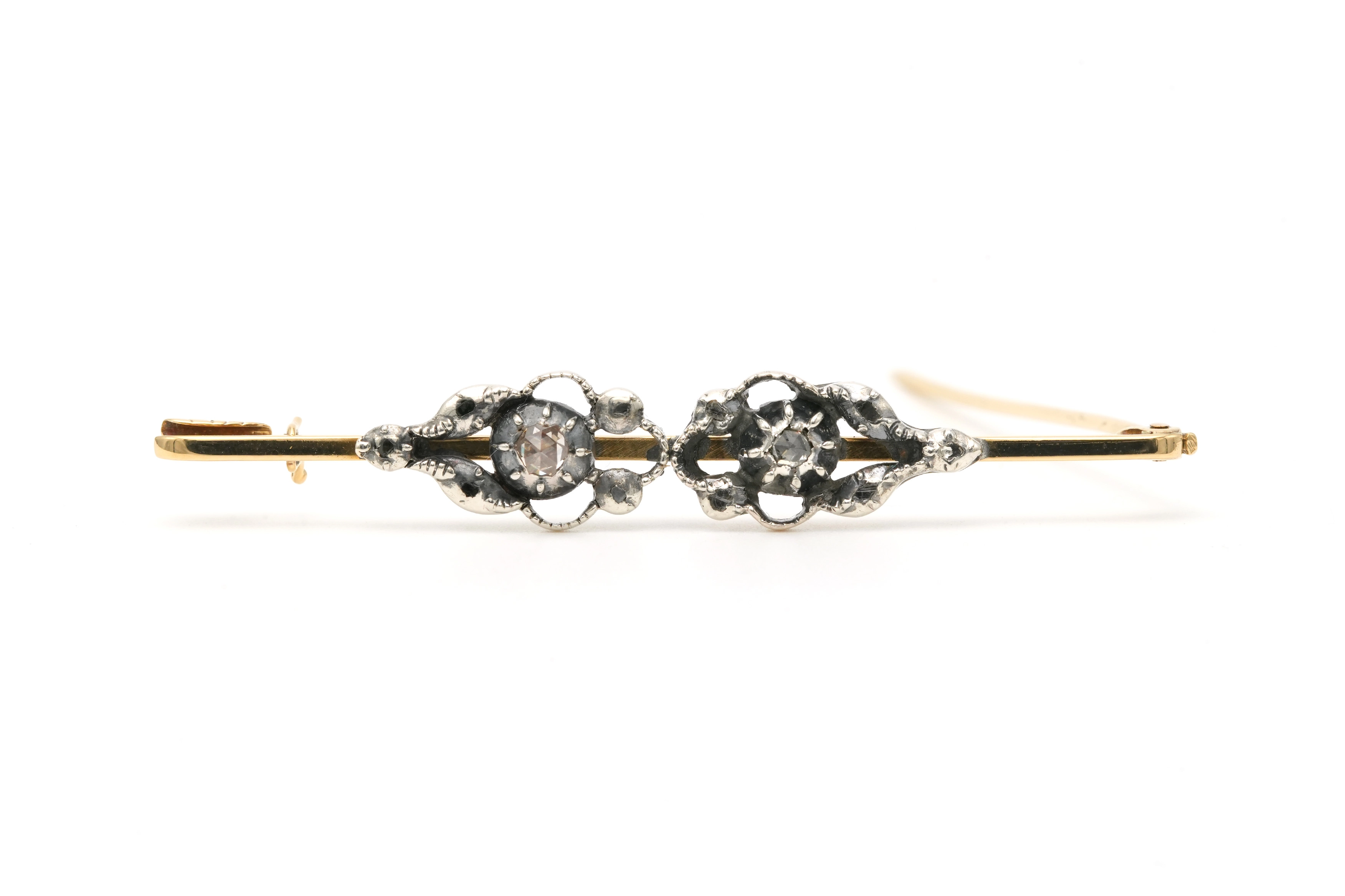 Broche Napoléon III en or jaune 18 carats et argent sertie de diamants "taille" rose - 1