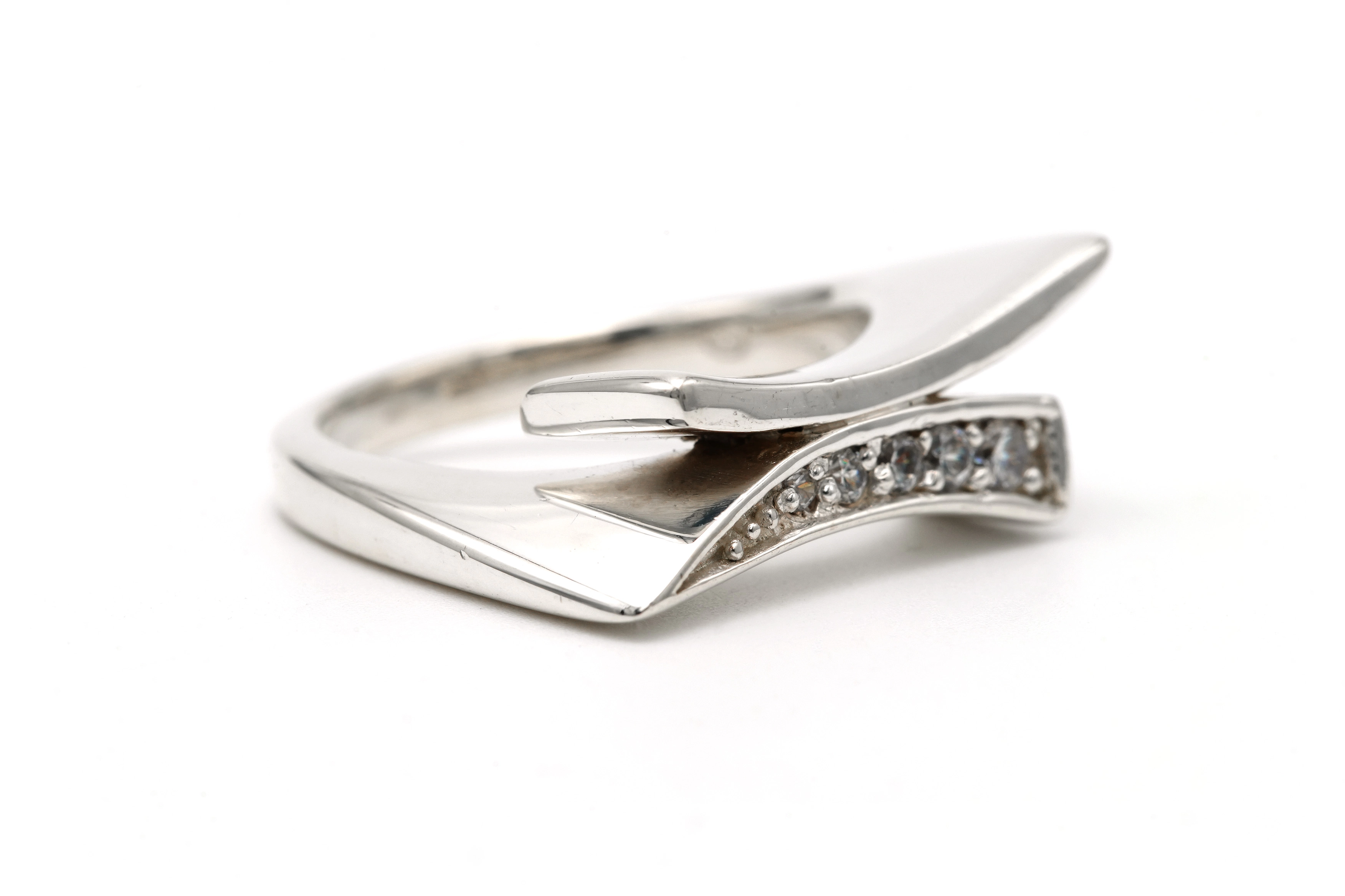Bague contemporaine en argent 925 sertie de zirconiums - - 6