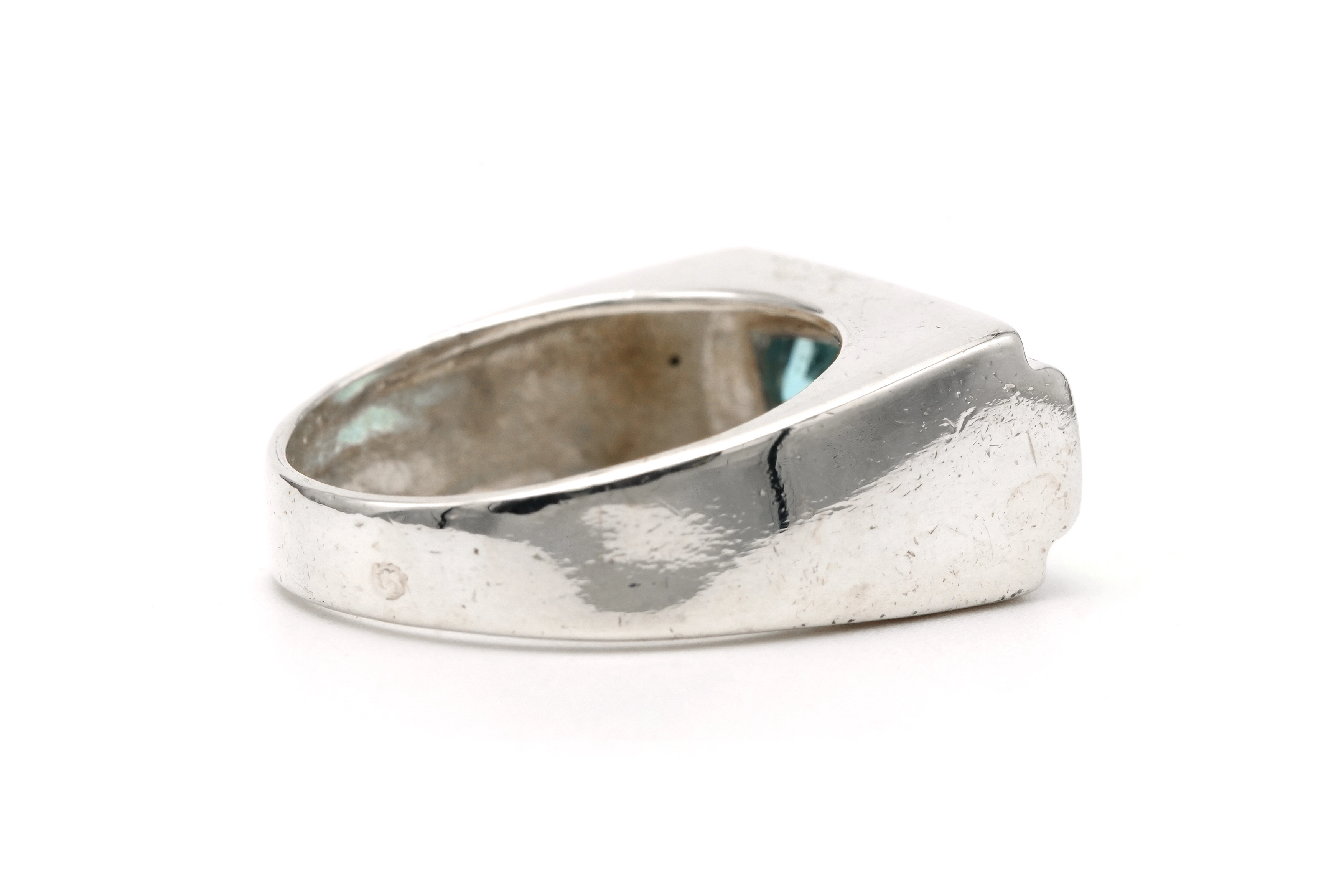 Bague contemporaine en argent 925 sertie d'une topaze