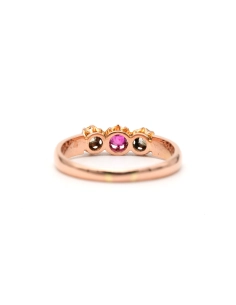 Bague Art Nouveau en or jaune 18 carats serti d'un saphir rose et de diamants old cut - 4