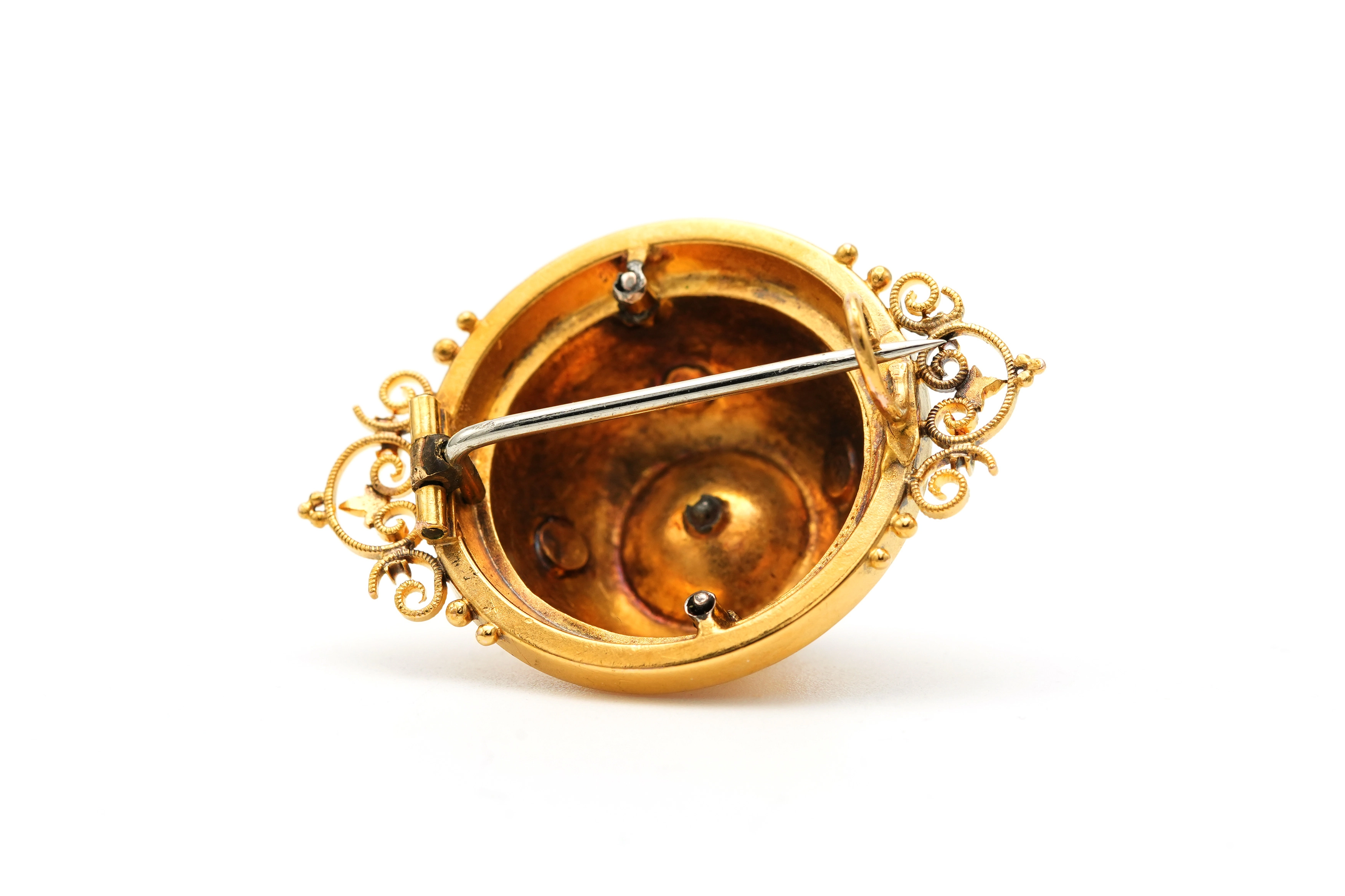 Broche Napoléon III en or jaune 18 carats sertie de perles et d'un diamant old cut - 7
