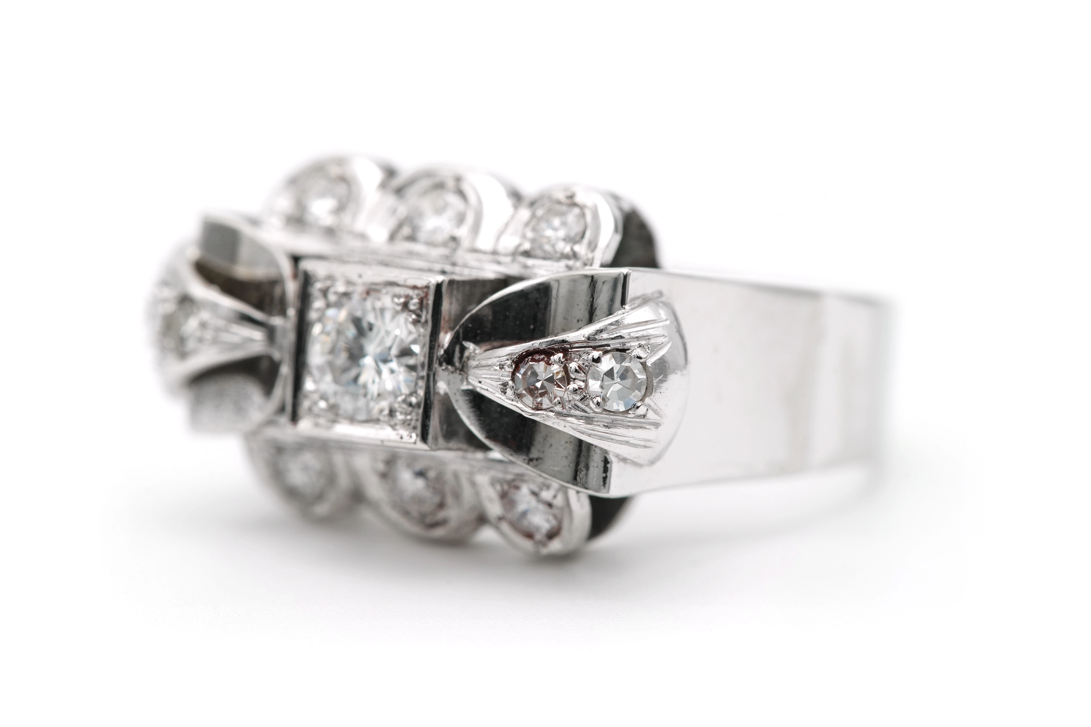 Bague Art Déco en or blanc 18 carats sertie de diamants "taille" brillant (+-0.42ct) - 2