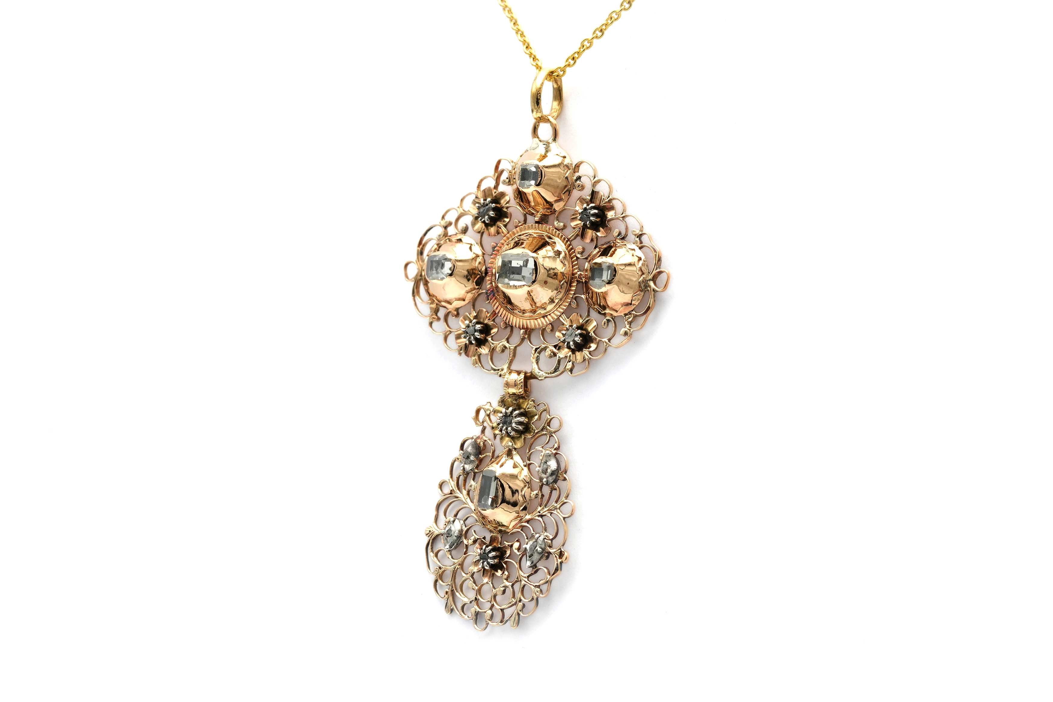 Pendentif Napoléon III en or jaune 18 carats serti de diamants "taille" rose - - 2