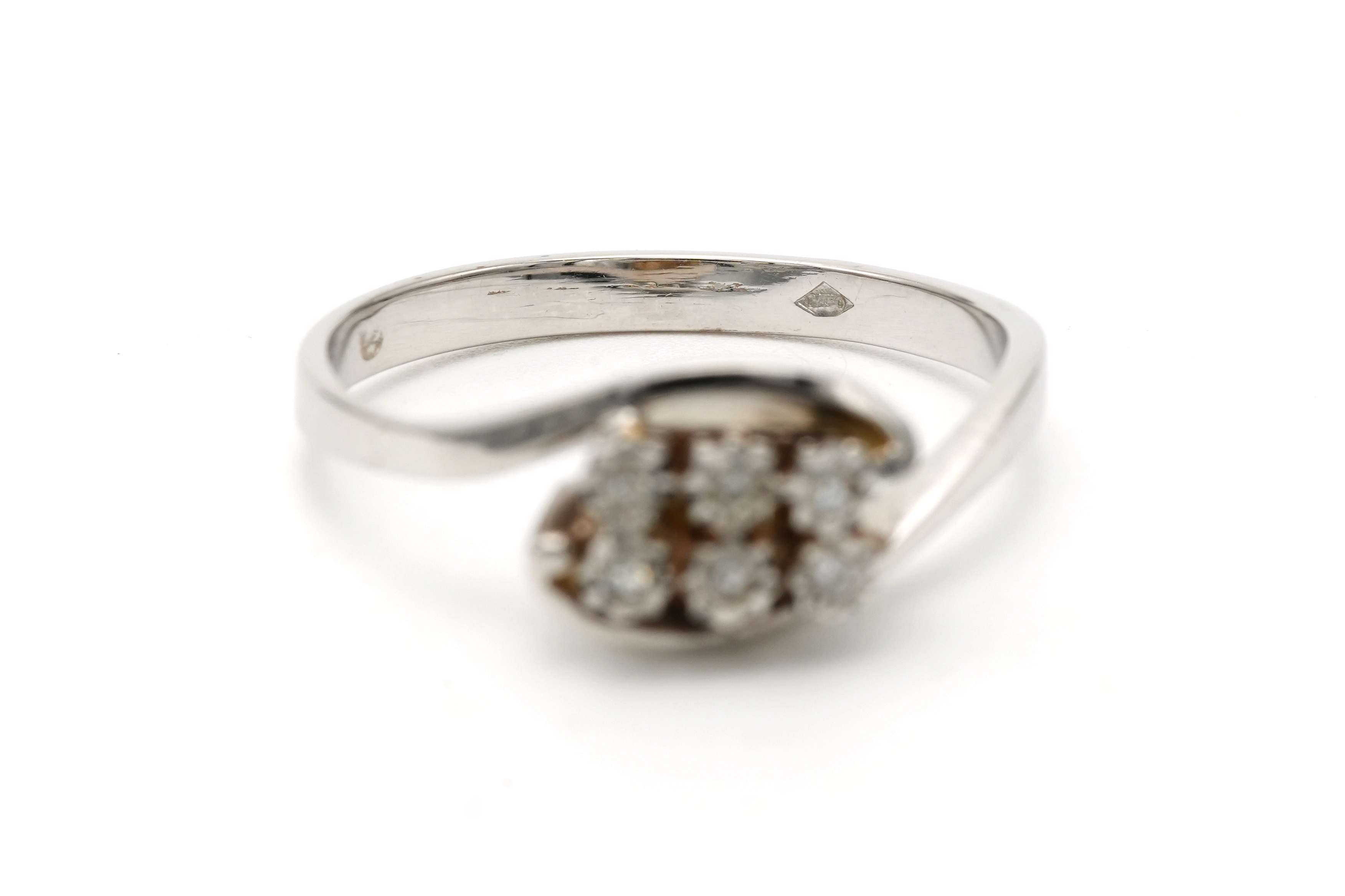 Bague contemporaine en or blanc 18 carats sertie de diamants "taille" brillant (+-0.24ct) - - 7