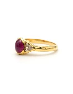 Bague contemporaine en or jaune 18 carats sertie d'un rubis et de diamants "taille" brilliant - - 2