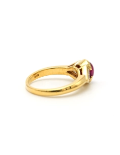 Bague contemporaine en or jaune 18 carats sertie d'un rubis et de diamants "taille" brilliant - - 5