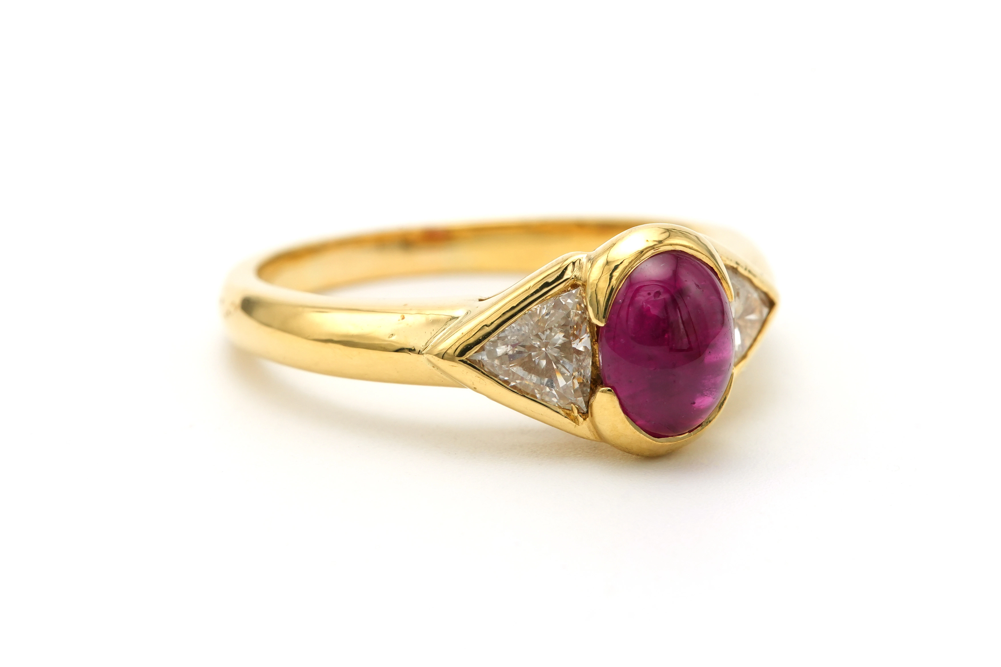 Bague contemporaine en or jaune 18 carats sertie d'un rubis et de diamants "taille" brilliant - - 6