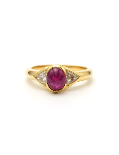 Bague contemporaine en or jaune 18 carats sertie d'un rubis et de diamants "taille" brilliant - - 1