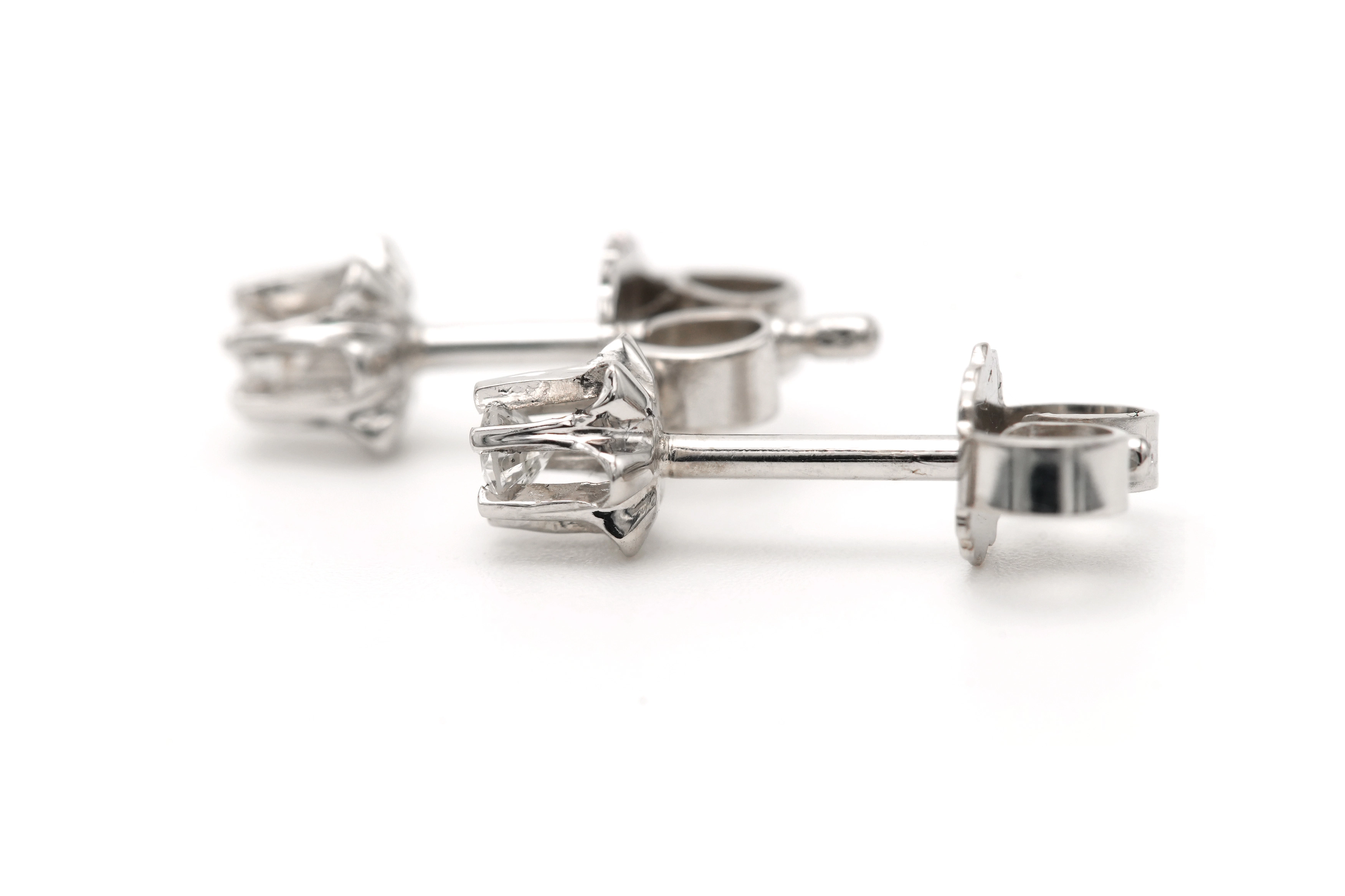 Boucles d'oreilles Art Déco en or blanc 18 carats serties de diamants "taille" brillant (+-0.1ct) - 3