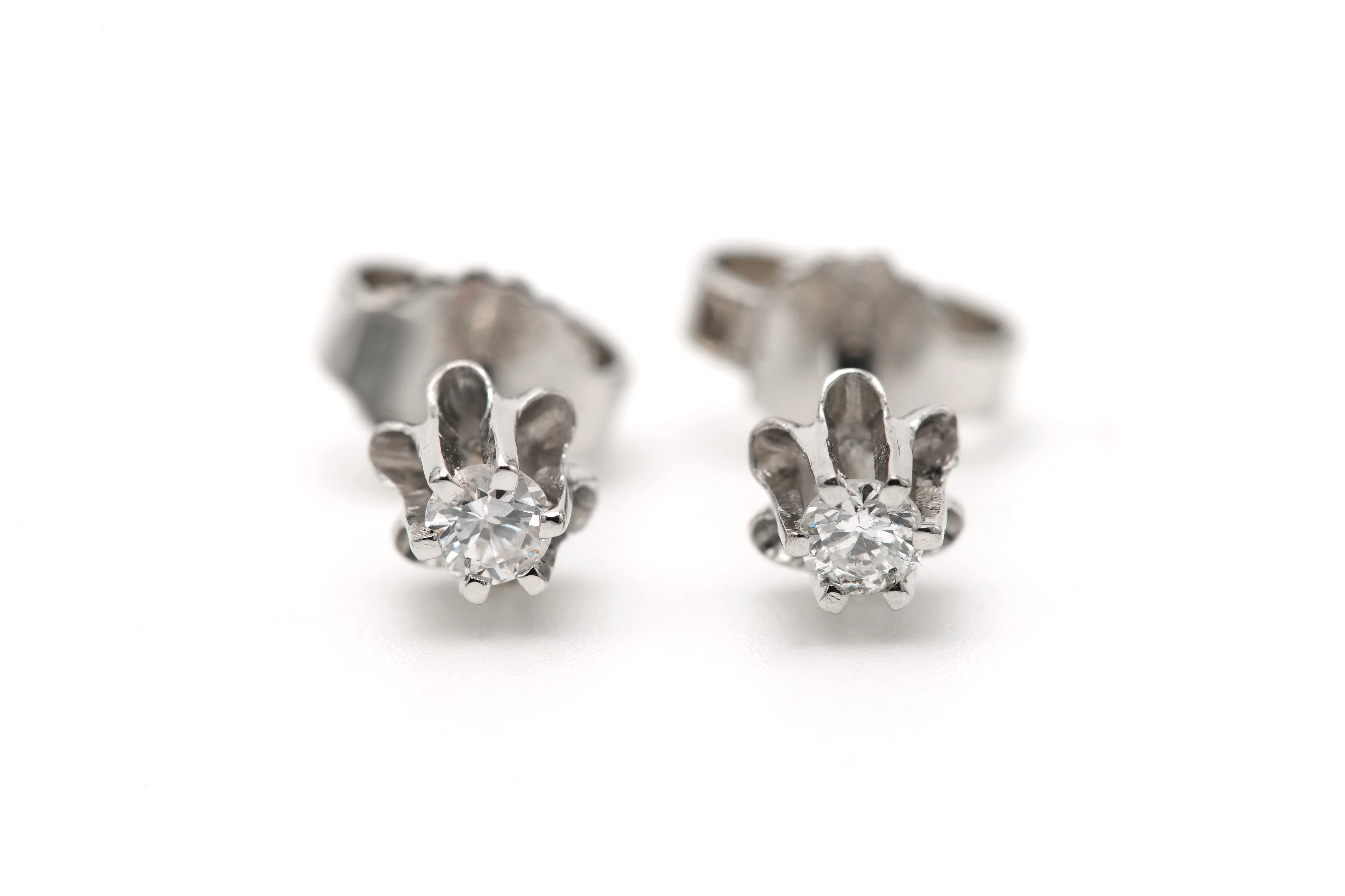 Boucles d'oreilles Art Déco en or blanc 18 carats serties de diamants "taille" brillant (+-0.1ct) - - 1