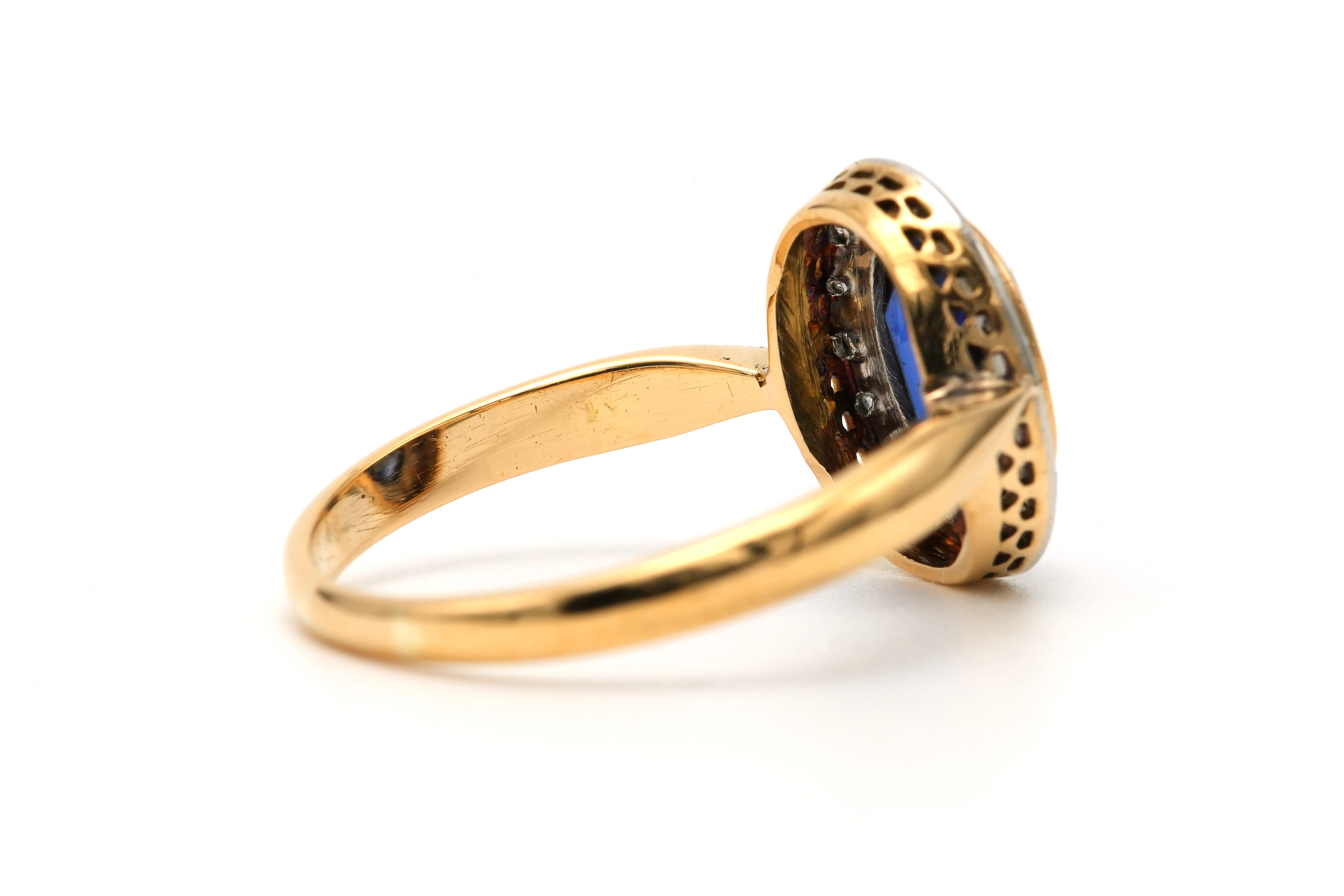 Bague Art Déco en or jaune et blanc 18 carats sertie d'un saphir de synthèse et de diamants "taille" rose - 5