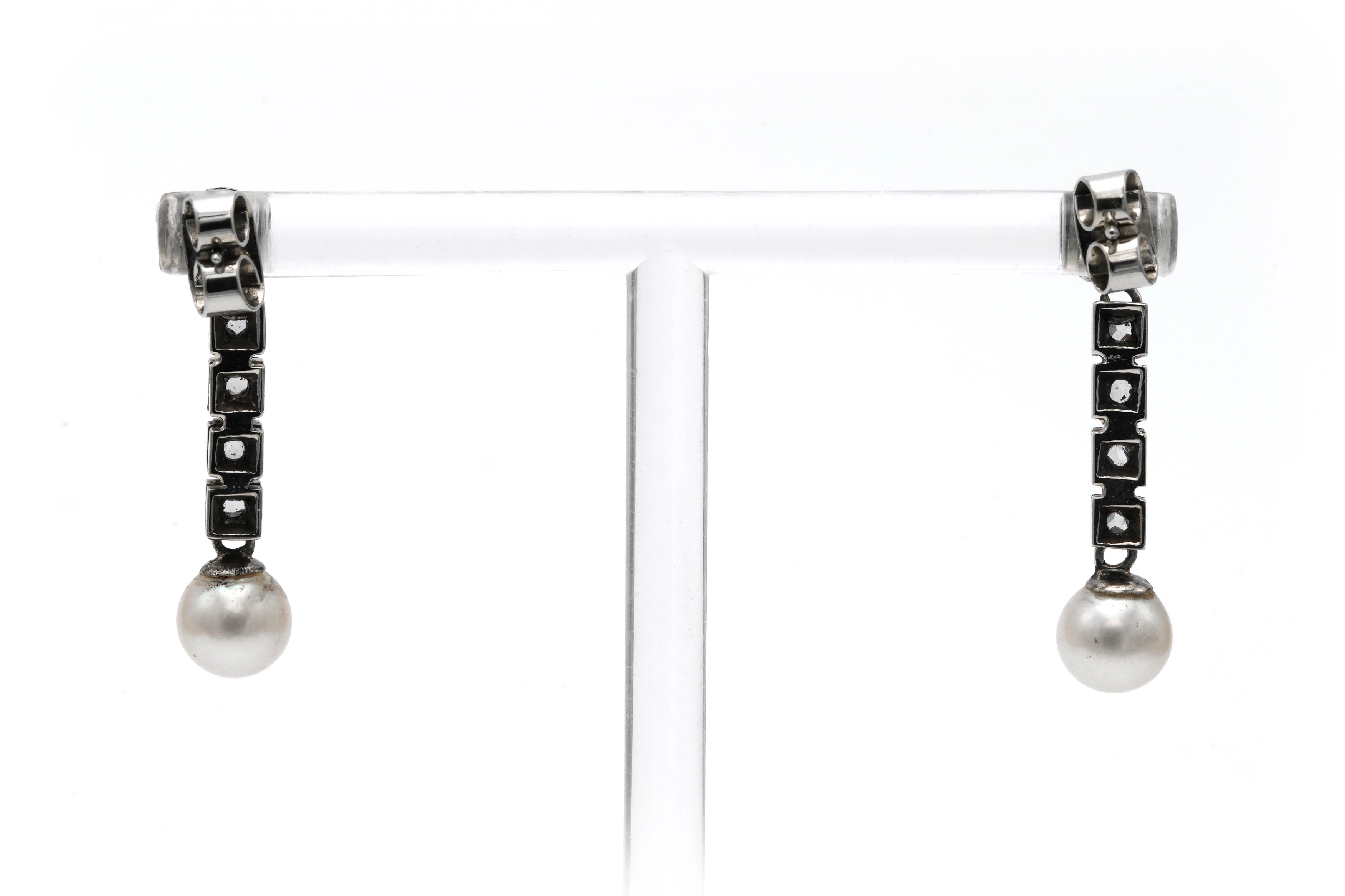 Boucles d'oreilles Art Déco en or blanc 18 carats serties de perles et de diamants "taille" rose - 5