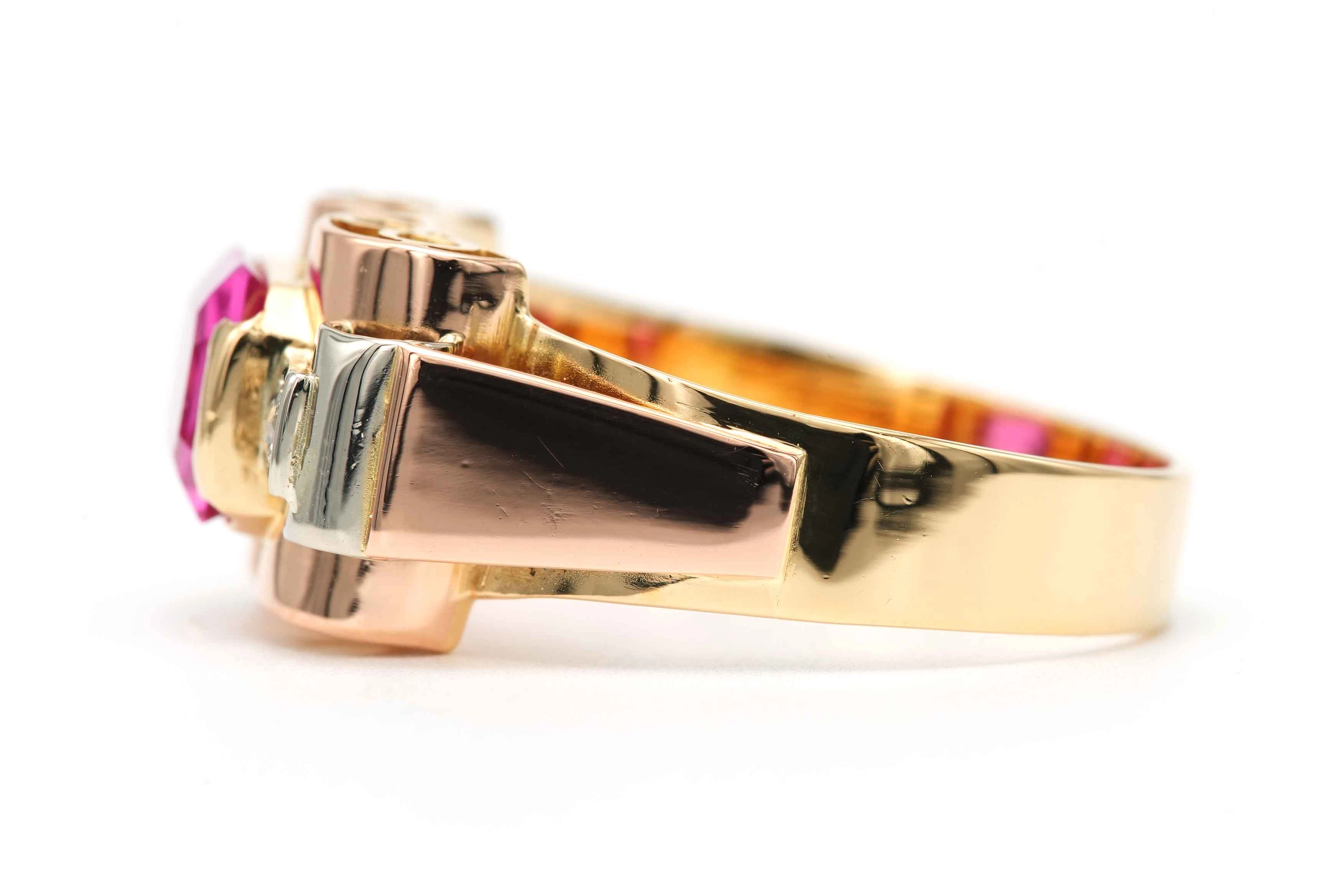 Bague Art Déco en or jaune et blanc 18 carats sertie d'une spinelle de synthèse et de diamants "taille" rose - 3