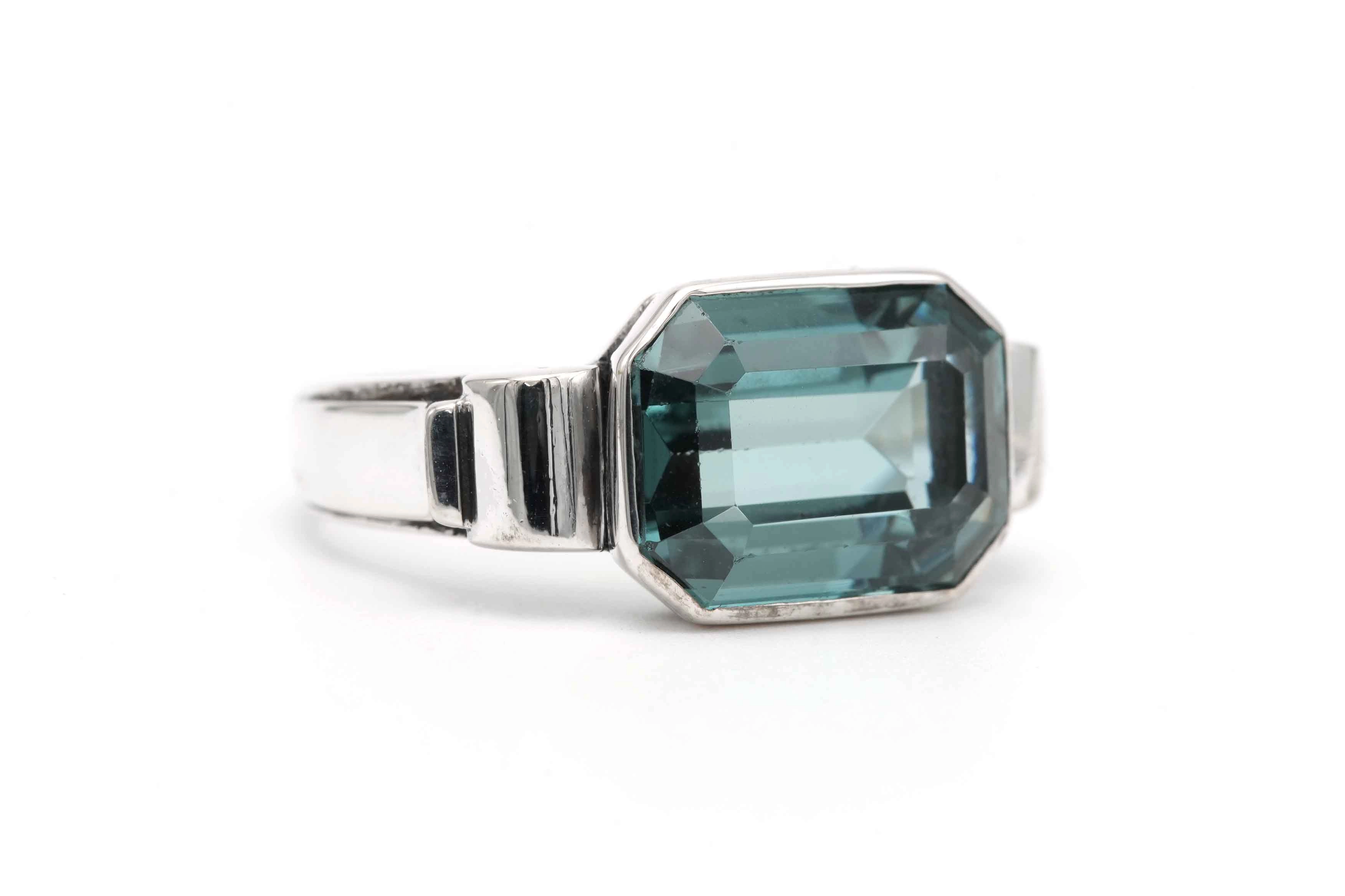 Bague Art Déco en argent 835 sertie d'une spinelle de synthèse