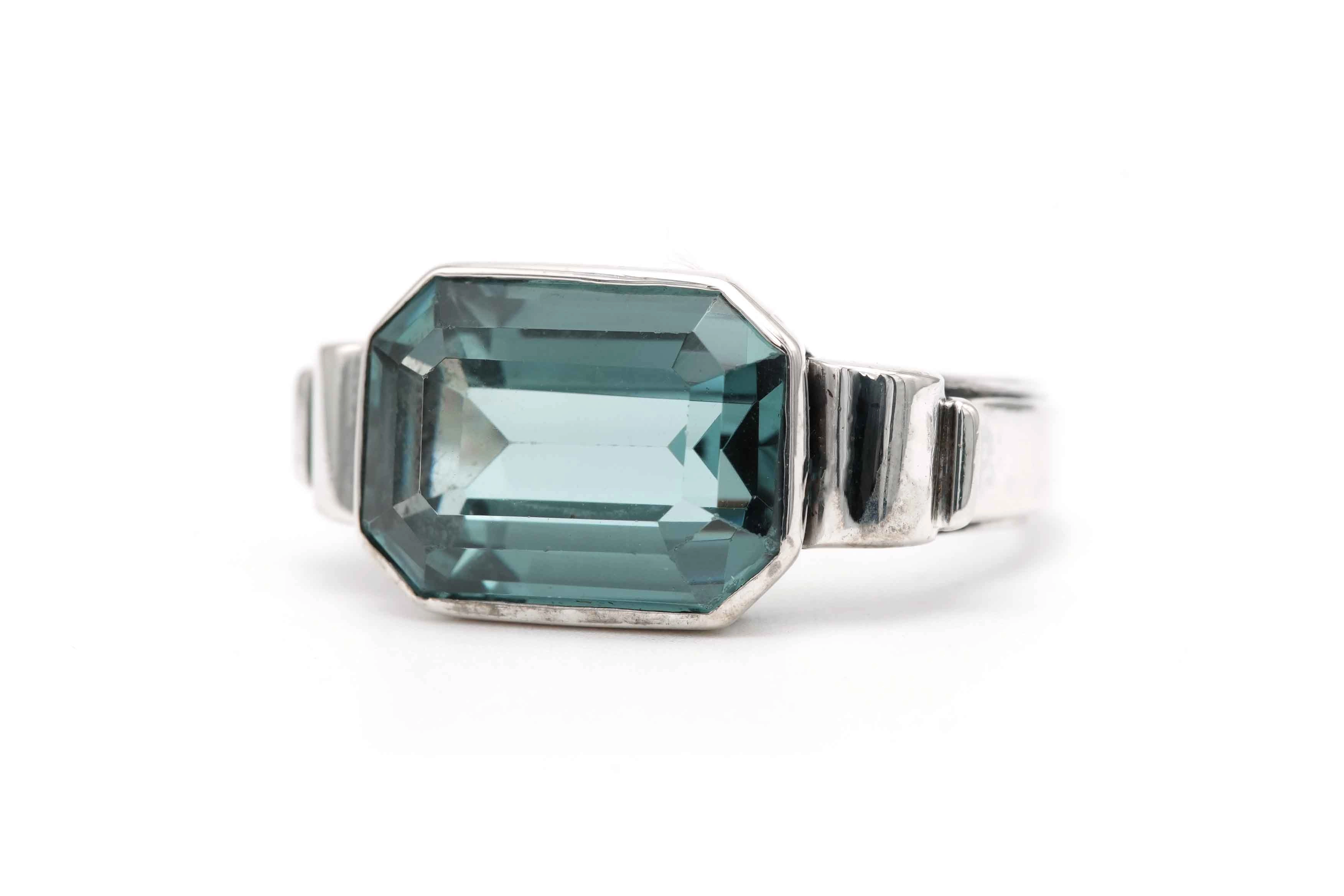 Bague Art Déco en argent 835 sertie d'une spinelle de synthèse