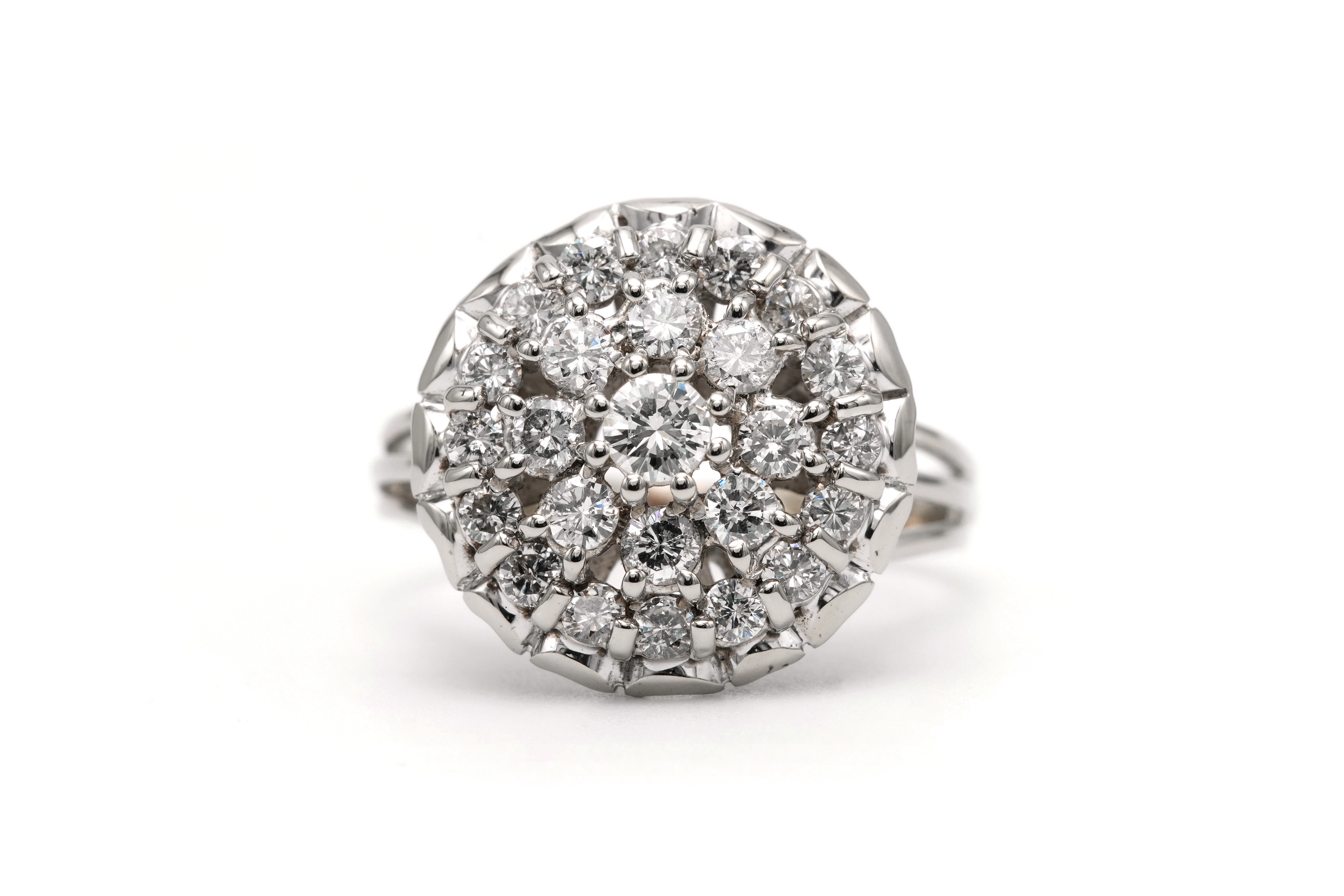 Bague Années 50 en or blanc 18 carats sertie de diamants "taille" brillant (+-0.98ct) - - 1