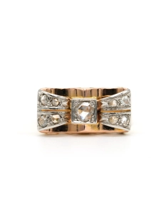 Bague Art Déco en or jaune et blanc 18 carats sertie de diamants "taille" rose - 1