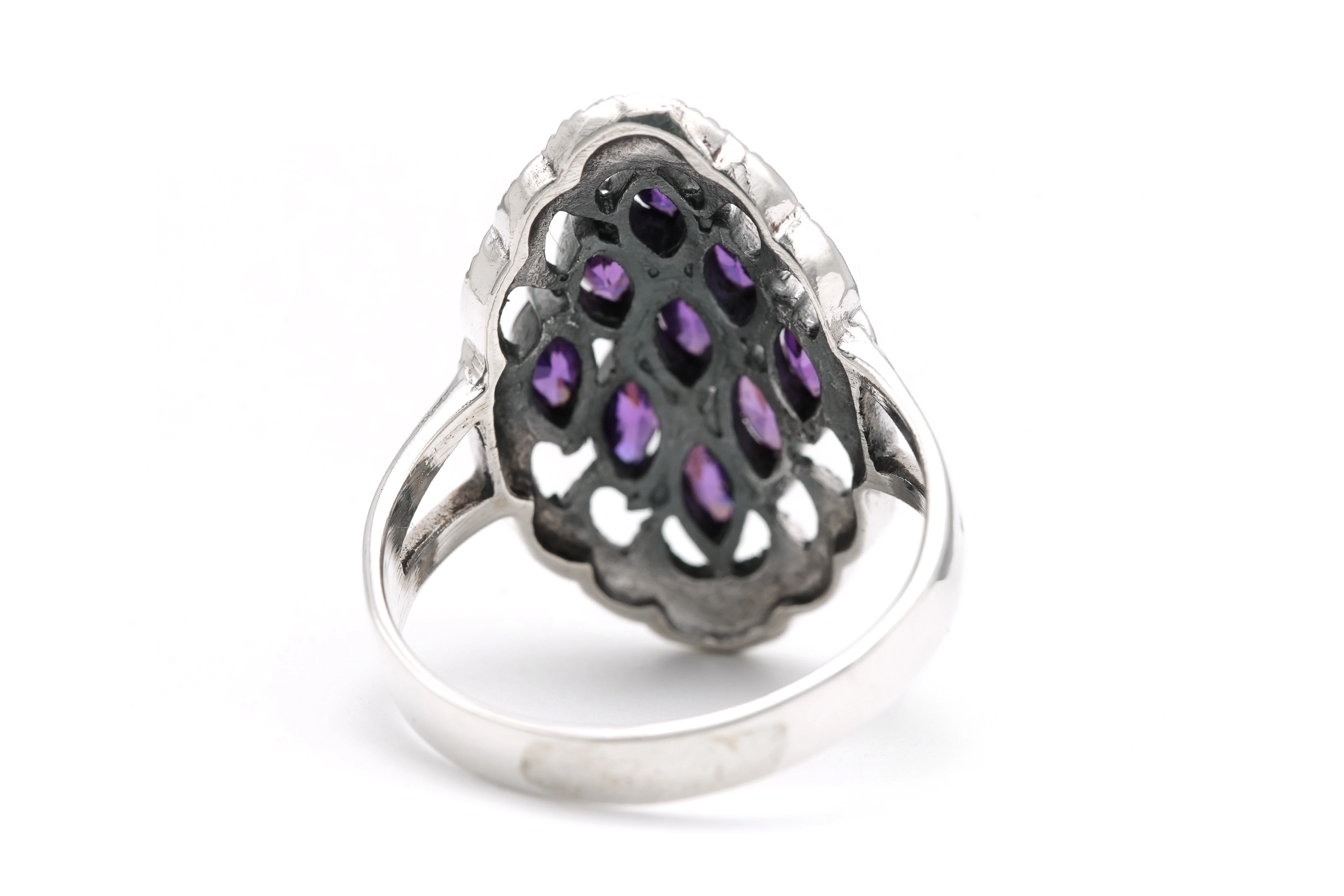 Bague contemporaine en argent 925 sertie de zirconiums et de marcassites