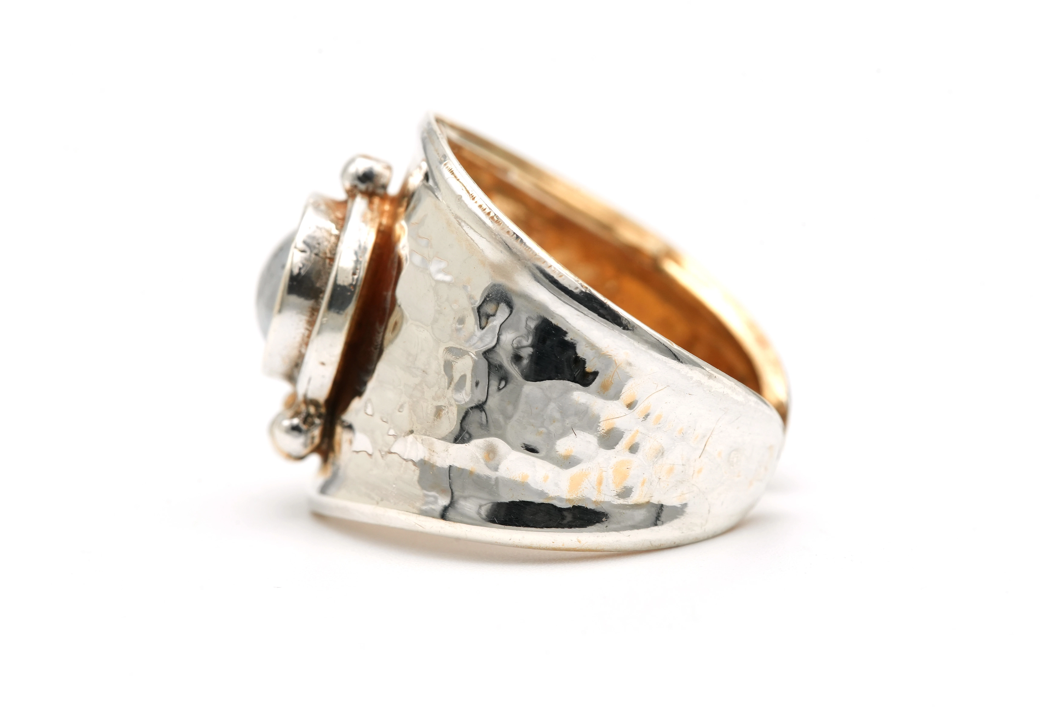 Bague Années 70 en argent sertie d'une perle