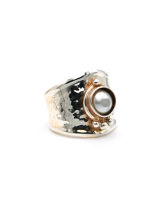 Bague Années 70 en argent sertie d'une perle