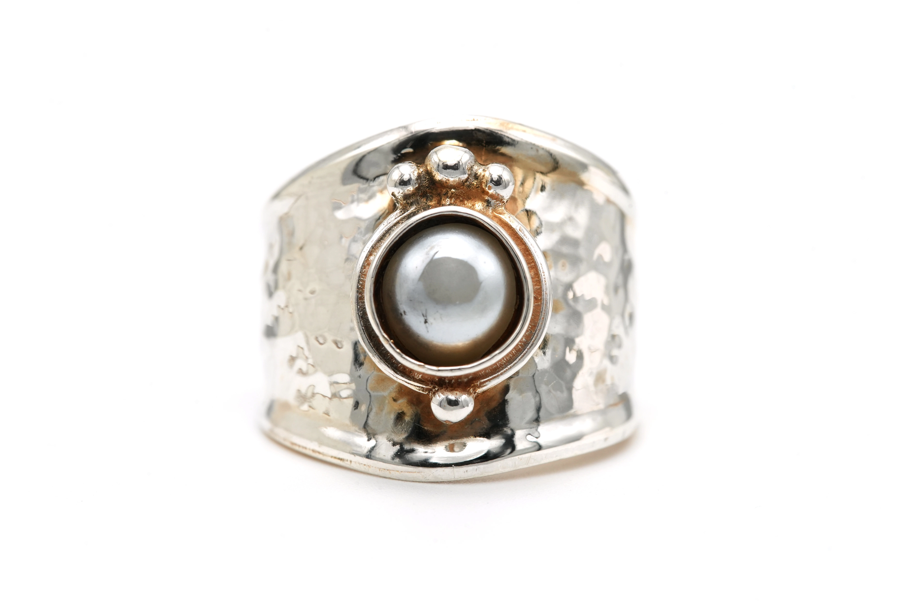 Bague Années 70 en argent sertie d'une perle