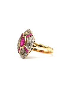 Bague Art Déco en or jaune 18 carats sertie de rubis et diamants taille "8/8" - - 2