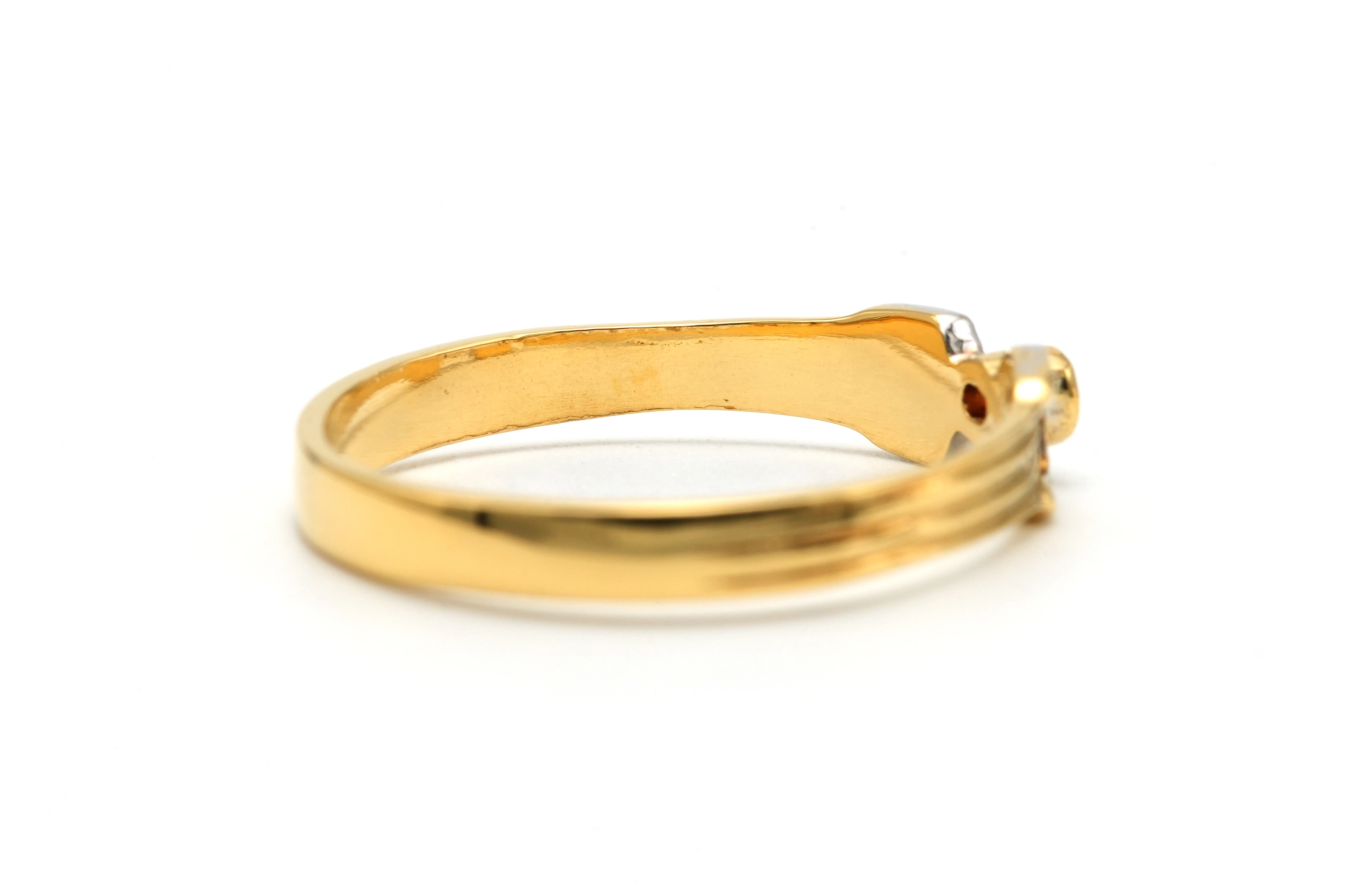 Bague contemporaine en or jaune 18 carats sertie de diamants taille "brillant" (+-0.014ct) - 6