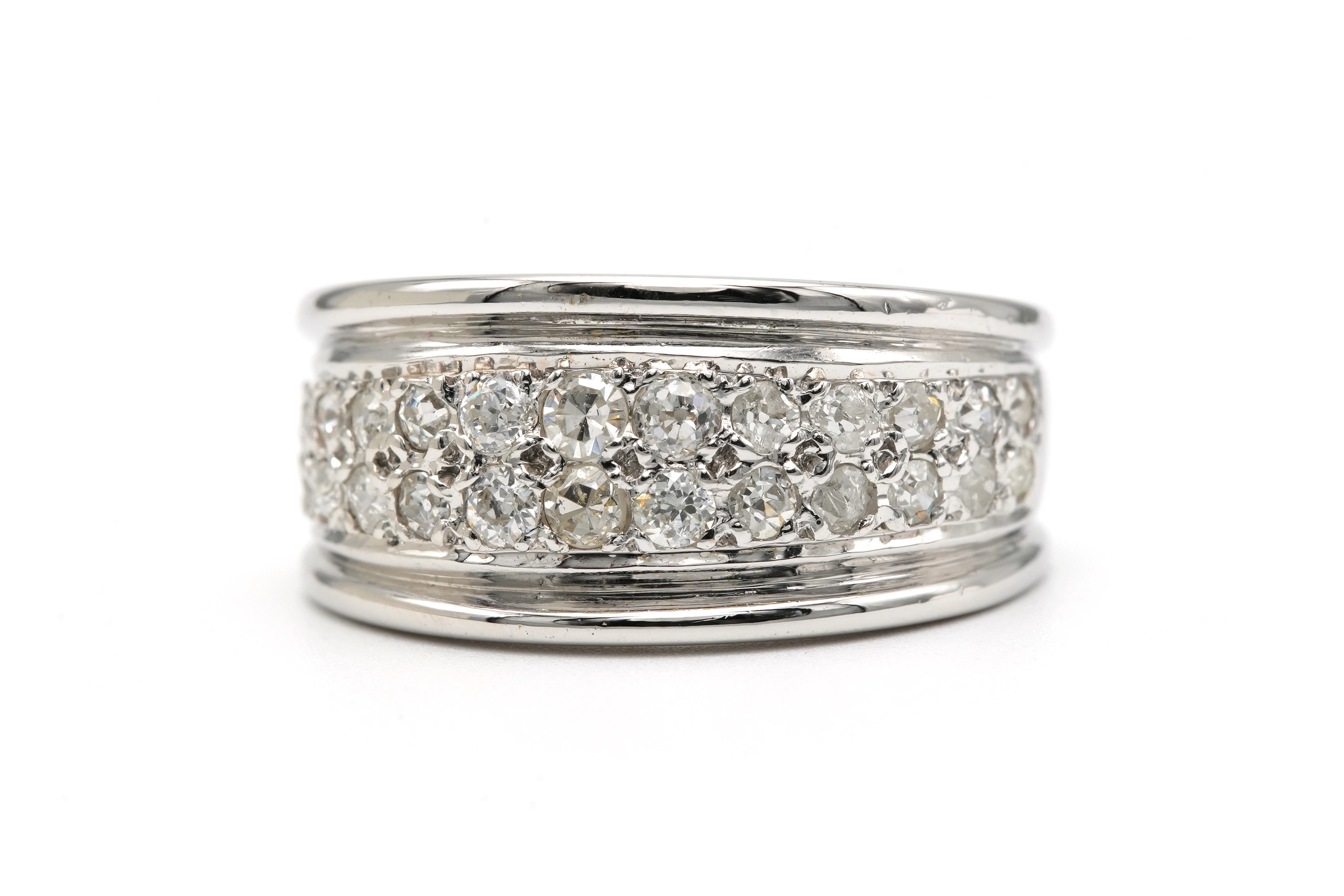 Bague contemporaine en or blanc 18 carats sertie de diamants taille "brillant" (+-0.52ct) - 1