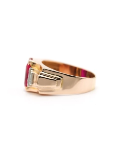 Bague Art Déco en or jaune 18 carats sertie d'un rubis synthétique et de diamants "taille" rose - 3