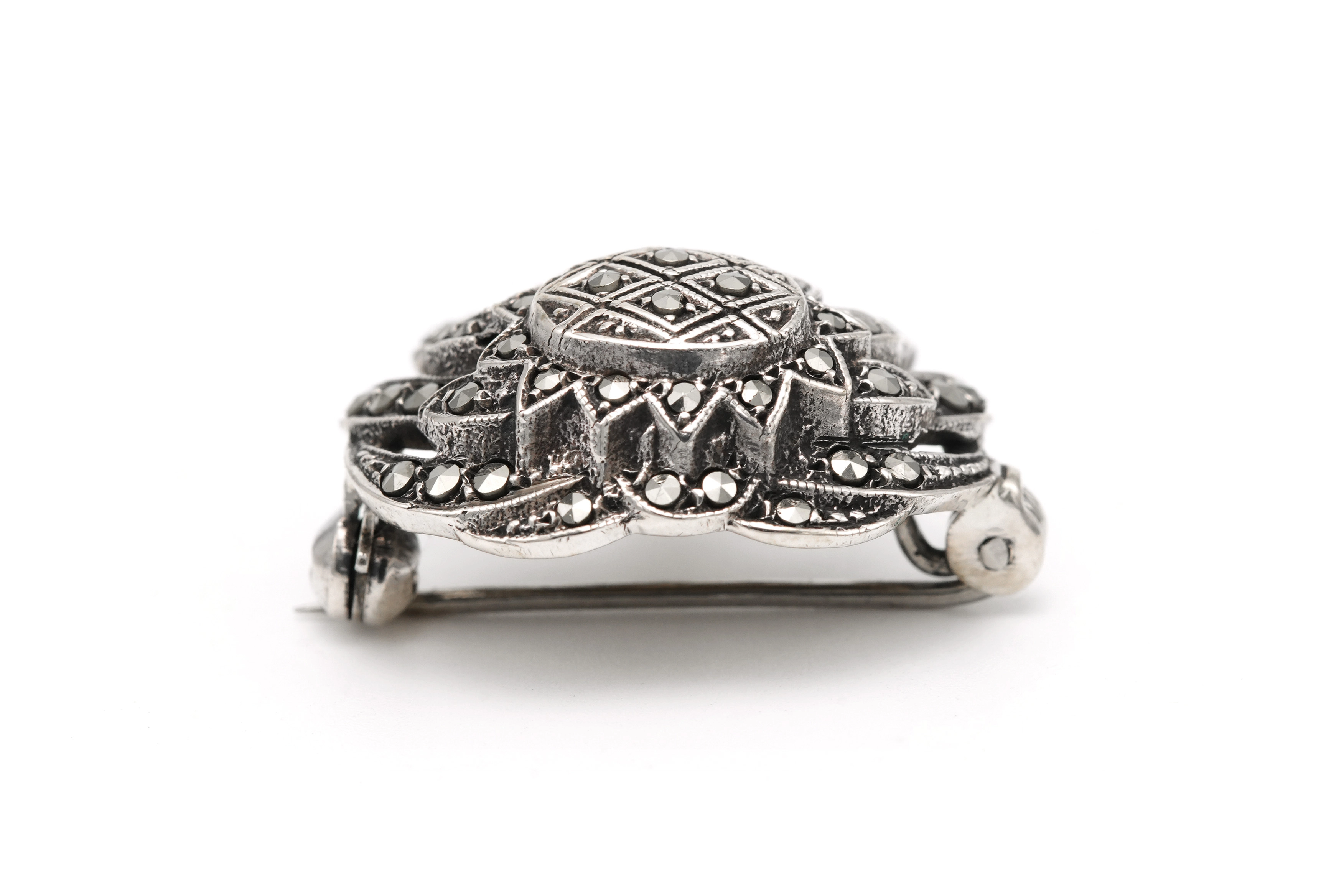 Broche Années 50 en argent sertie de marcassites - 1